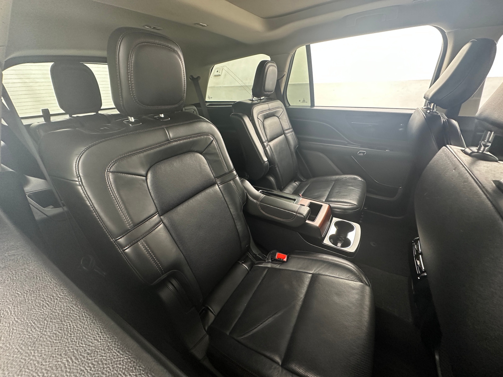 Thumbnail: 2021 Lincoln Aviator - 5