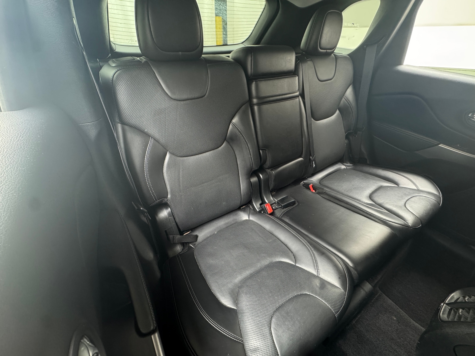 Thumbnail: 2019 Jeep Cherokee - 5