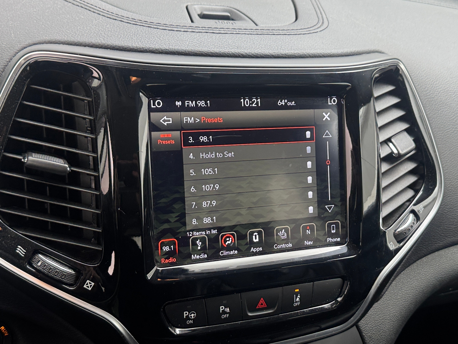 Thumbnail: 2019 Jeep Cherokee - 3