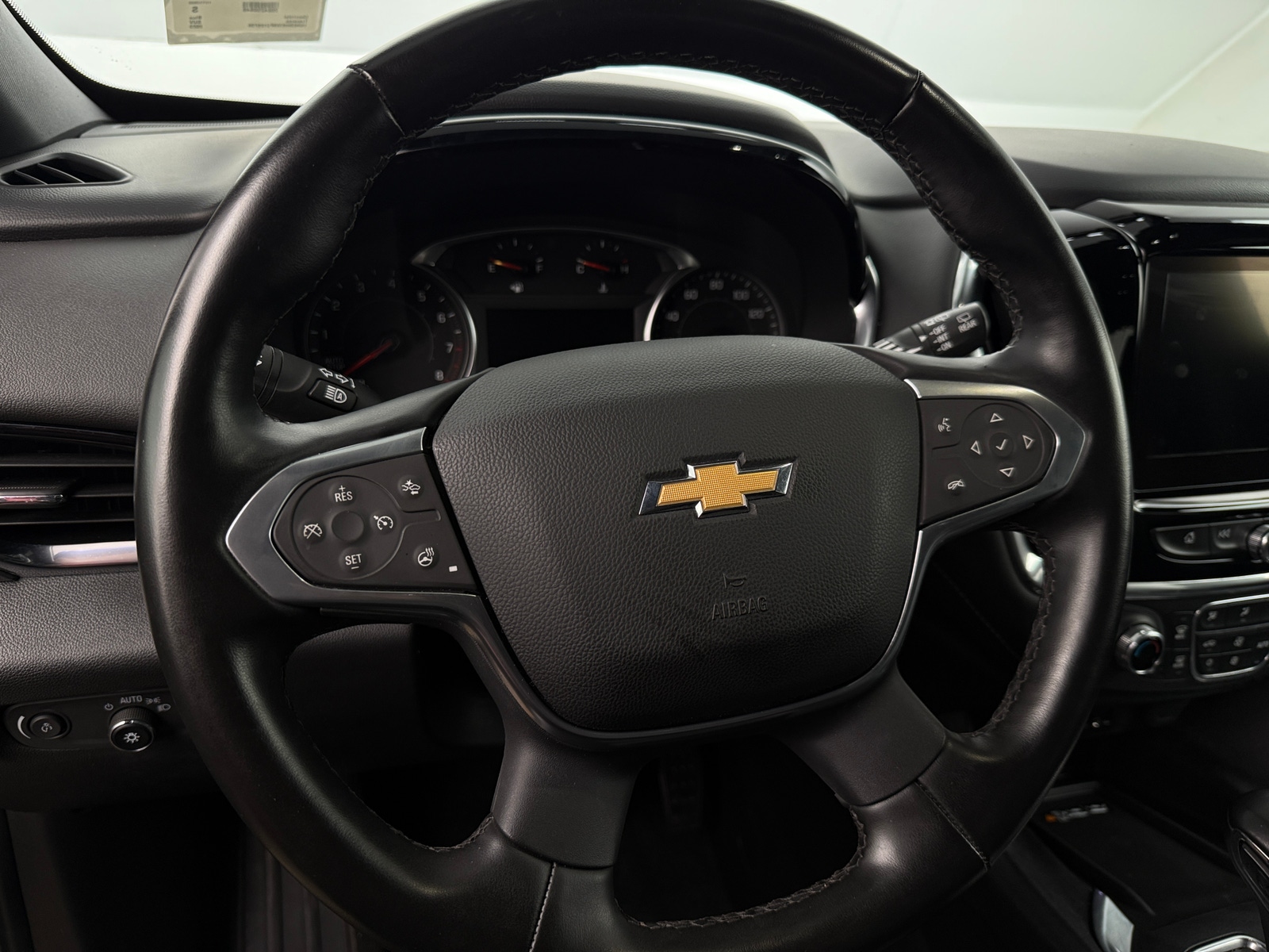 Thumbnail: 2023 Chevrolet Traverse - 5