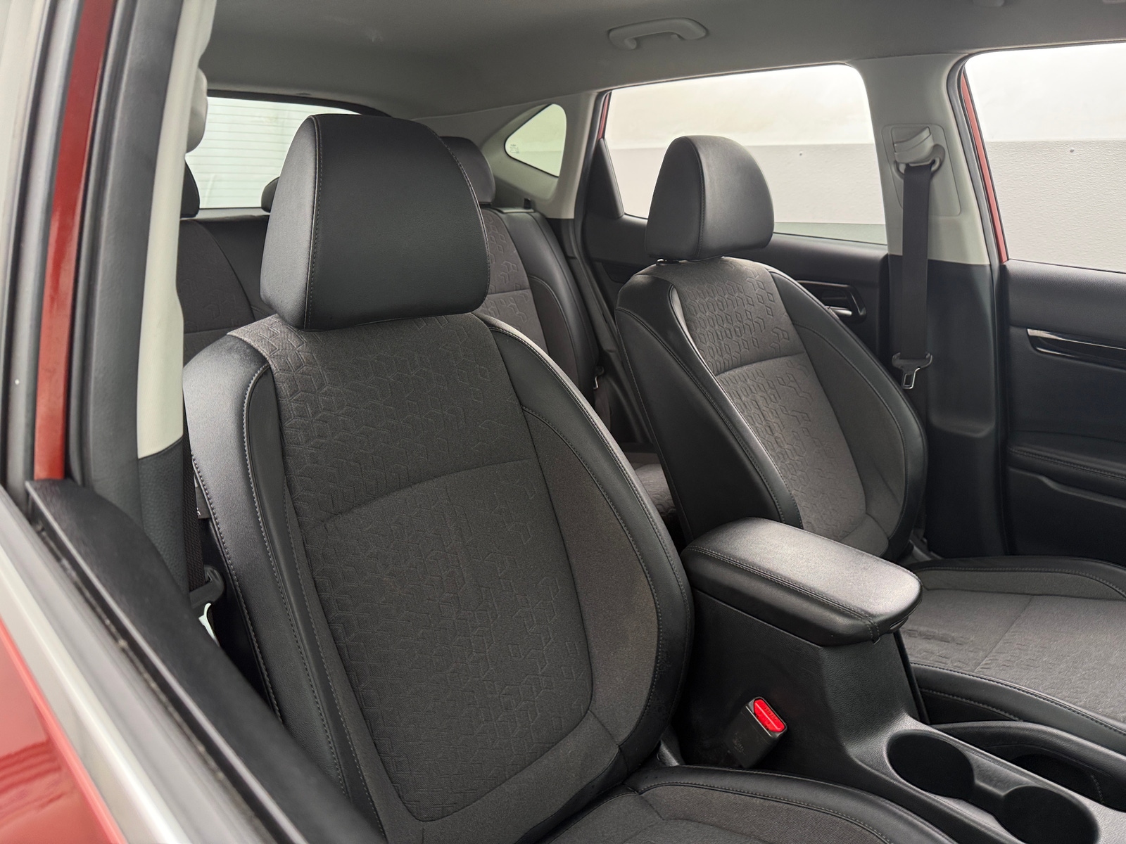 Thumbnail: 2024 Kia Seltos - 2