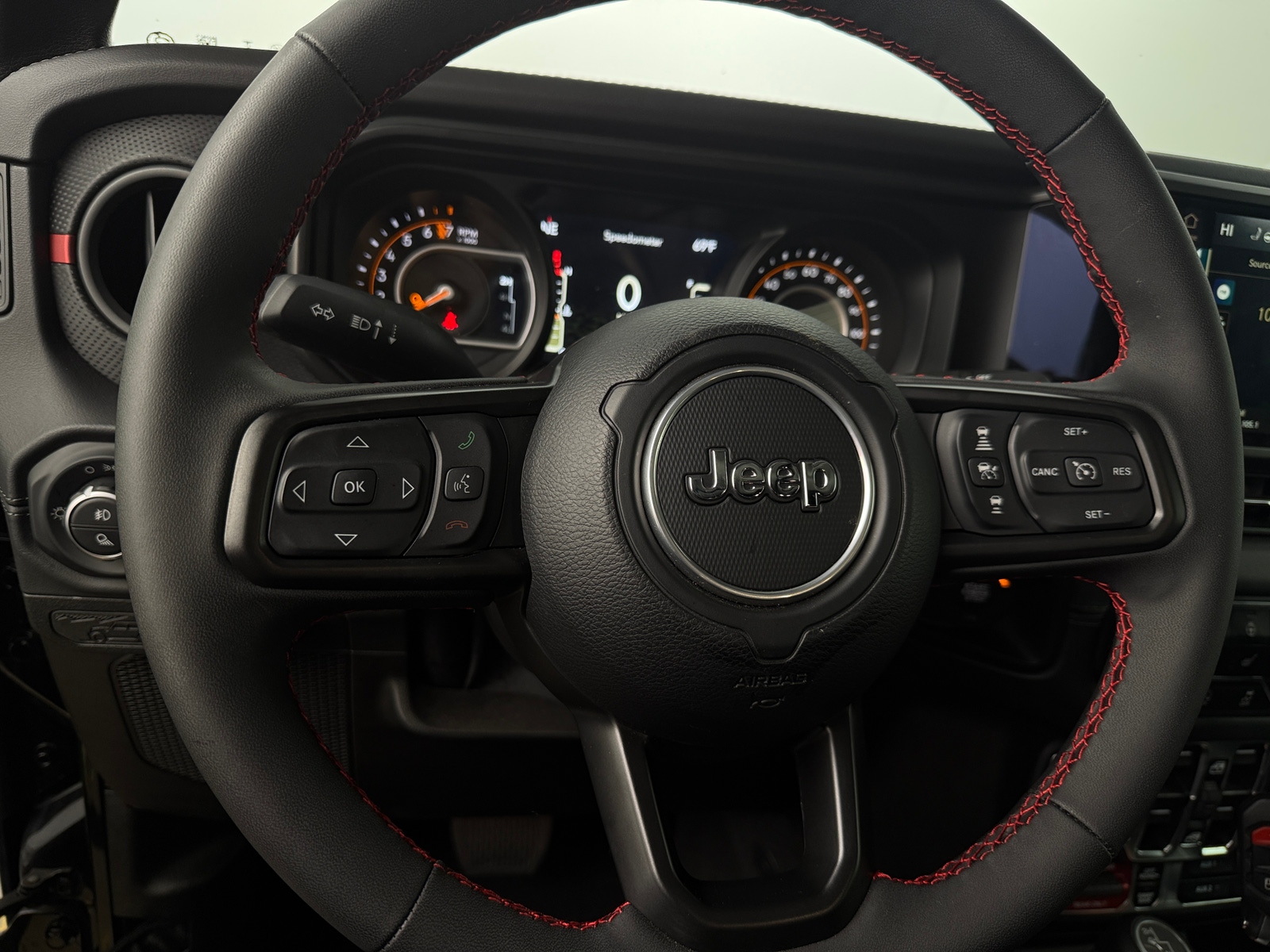 Thumbnail: 2024 Jeep Gladiator - 5