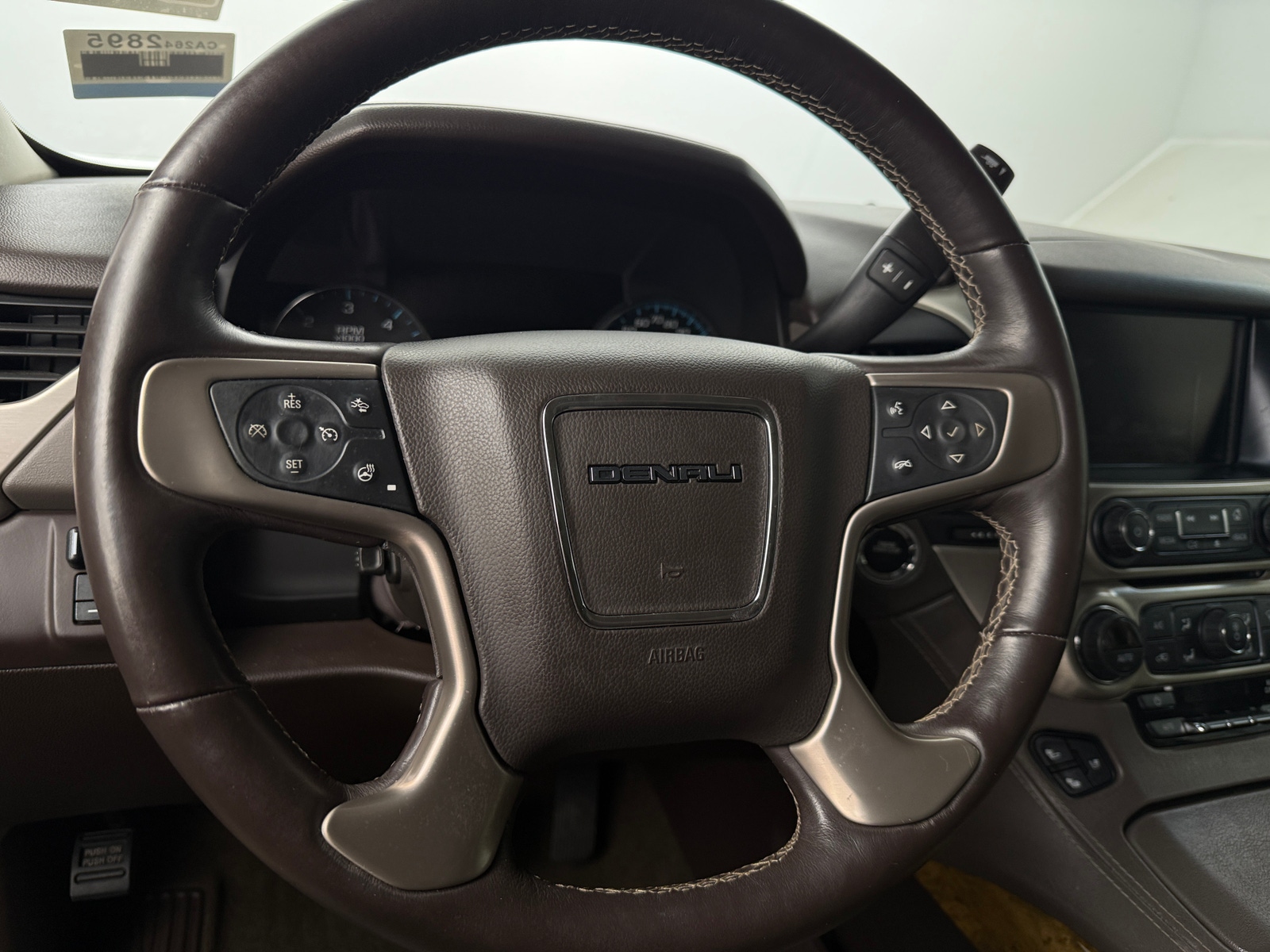 Thumbnail: 2017 GMC Yukon - 4