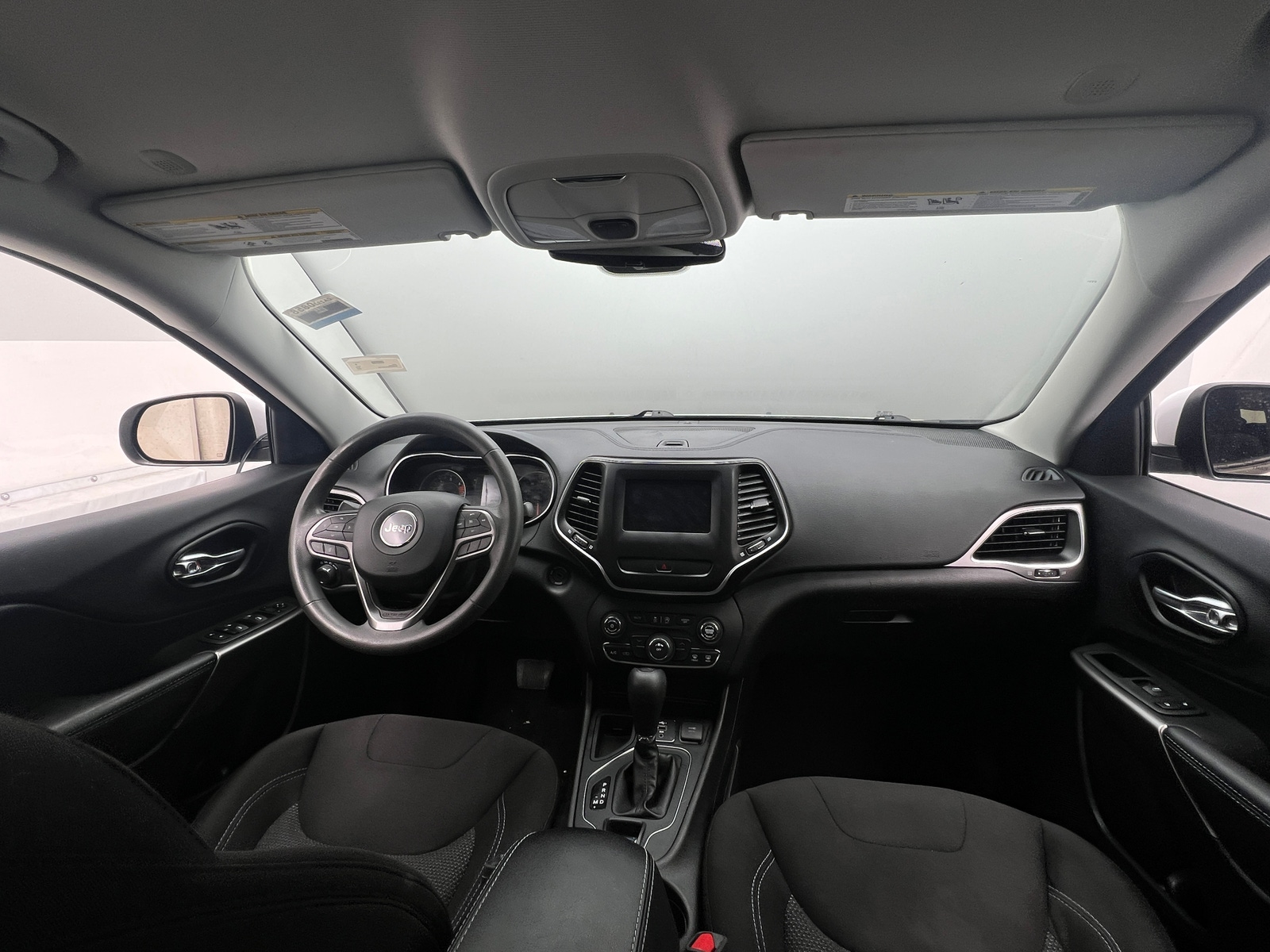 Thumbnail: 2020 Jeep Cherokee - 3