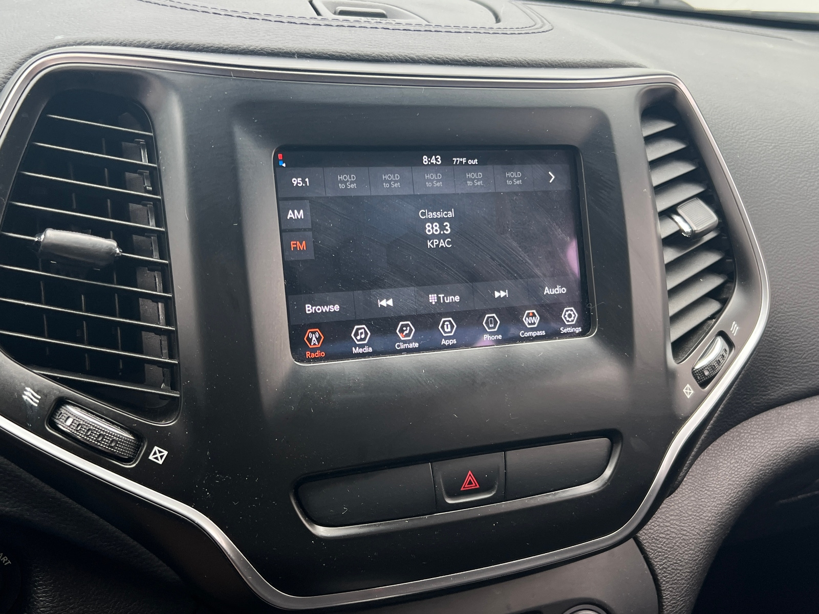 Thumbnail: 2020 Jeep Cherokee - 4