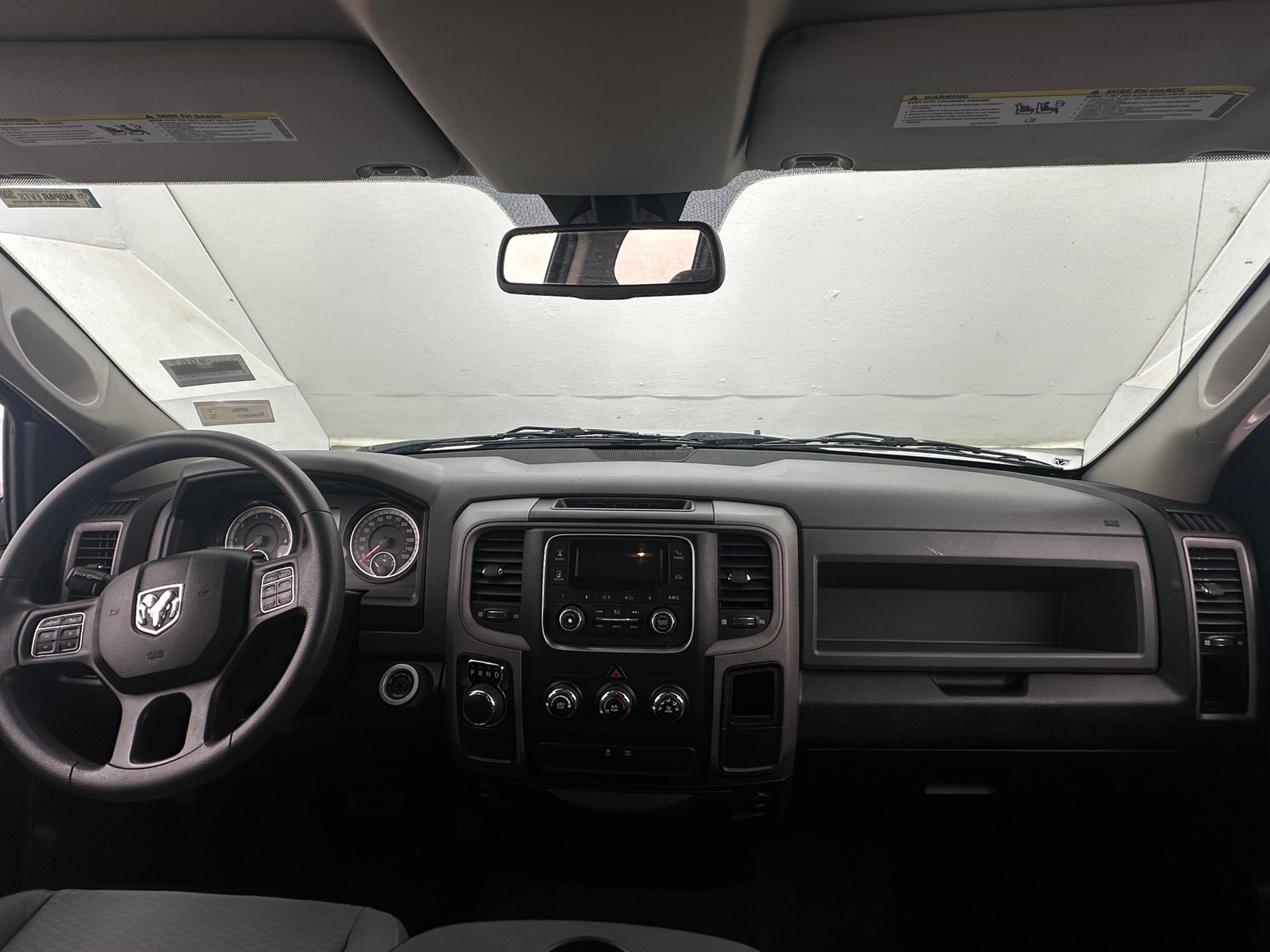 Thumbnail: 2019 RAM 1500 Classic - 3