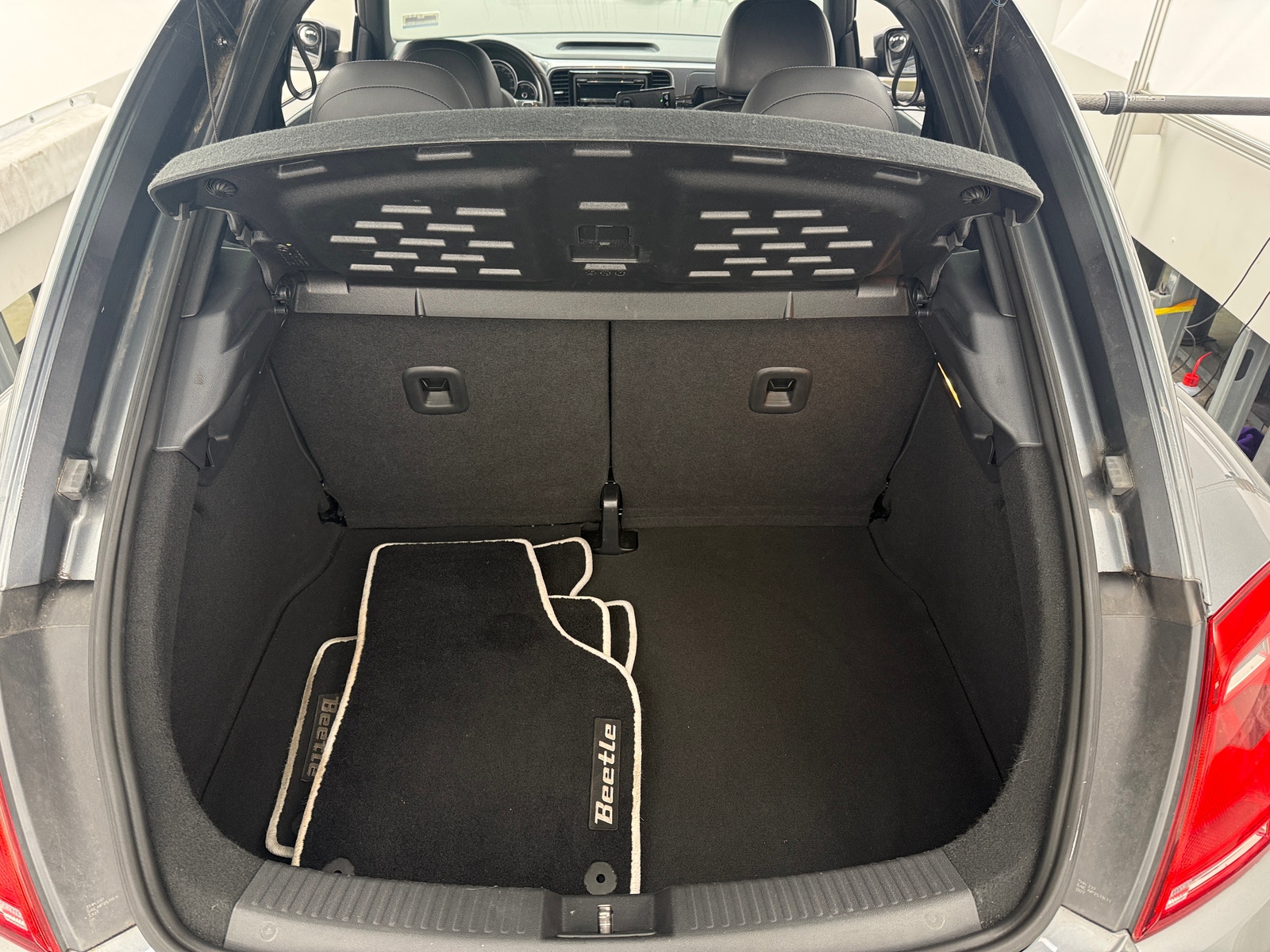 Thumbnail: 2014 Volkswagen Beetle - 6