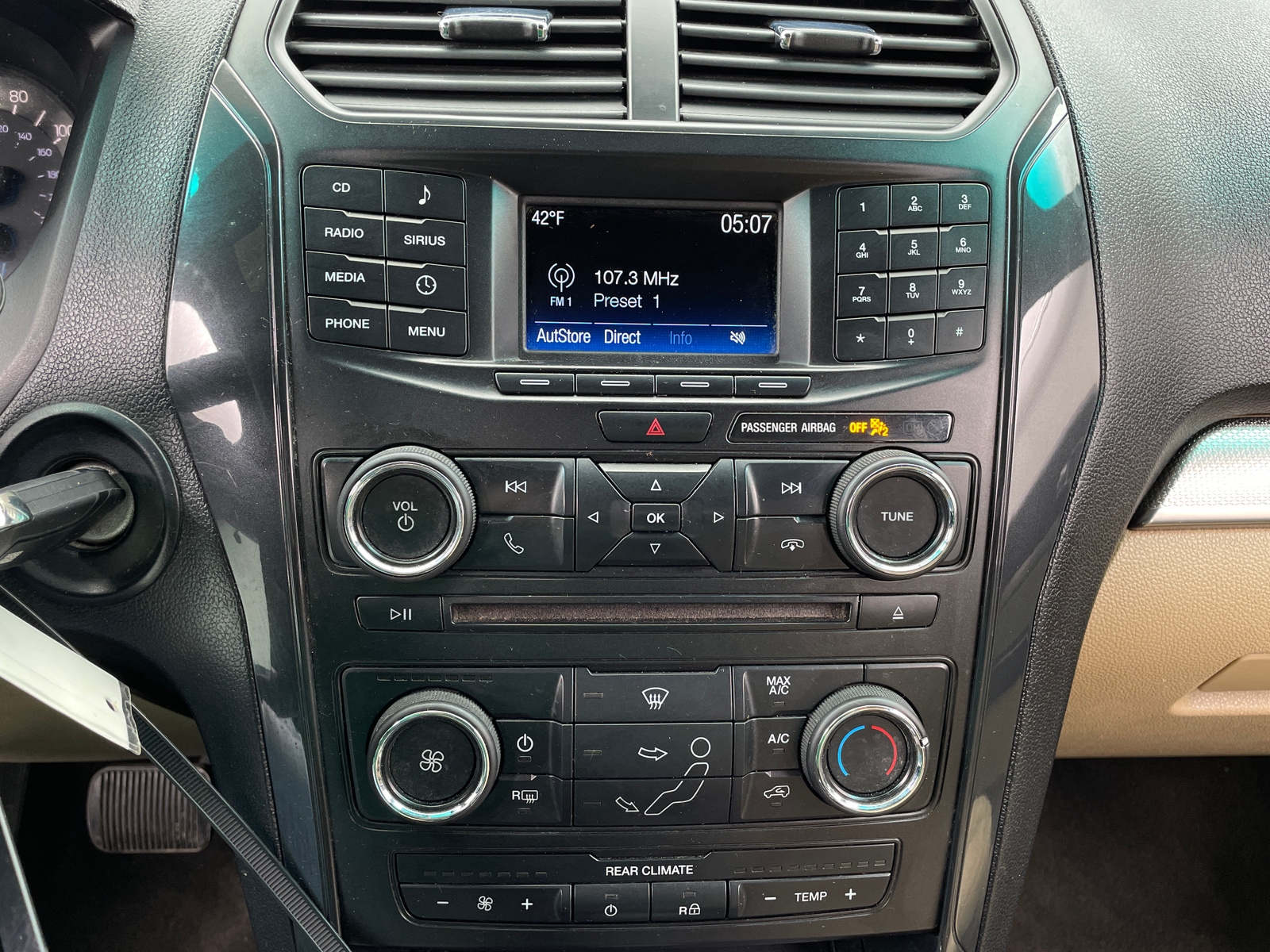 Thumbnail: 2016 Ford Explorer - 4