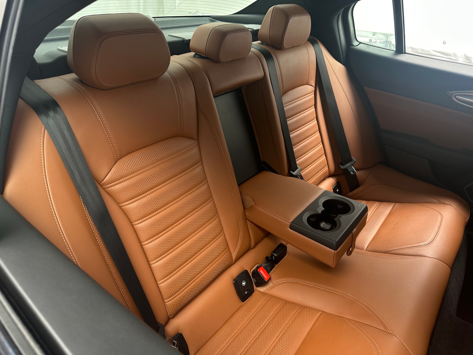 Thumbnail: 2020 Alfa Romeo Giulia - 5