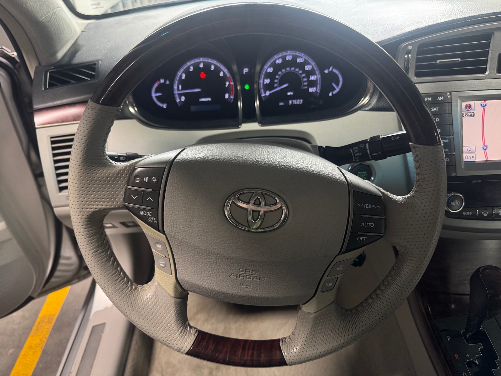 Thumbnail: 2012 Toyota Avalon - 4