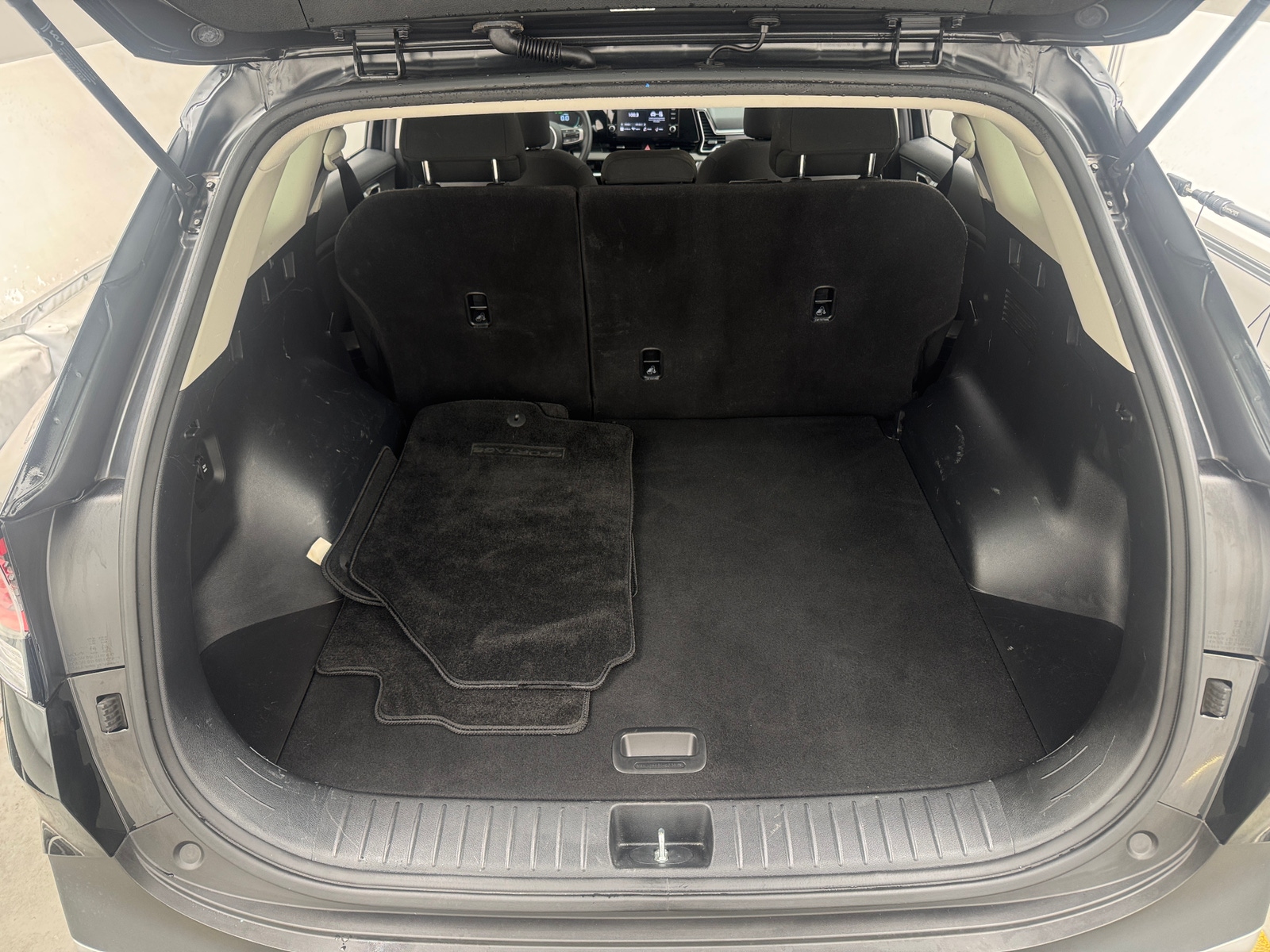 Thumbnail: 2023 Kia Sportage - 7