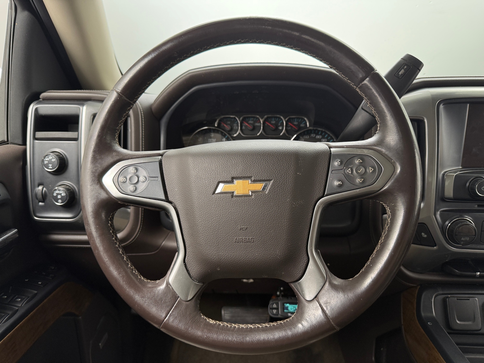 Thumbnail: 2015 Chevrolet Silverado 1500 - 4