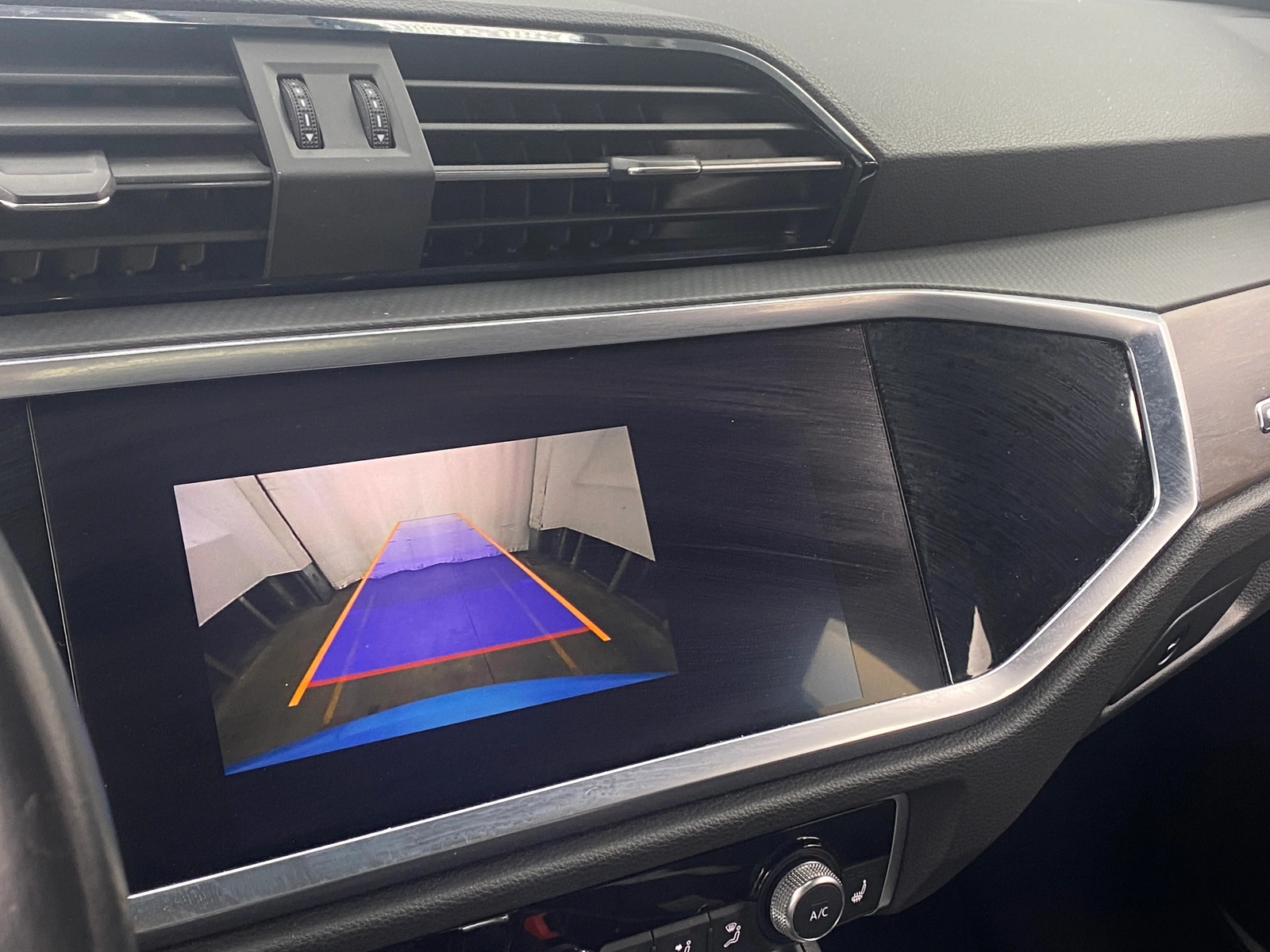 Thumbnail: 2019 Audi Q3 - 3