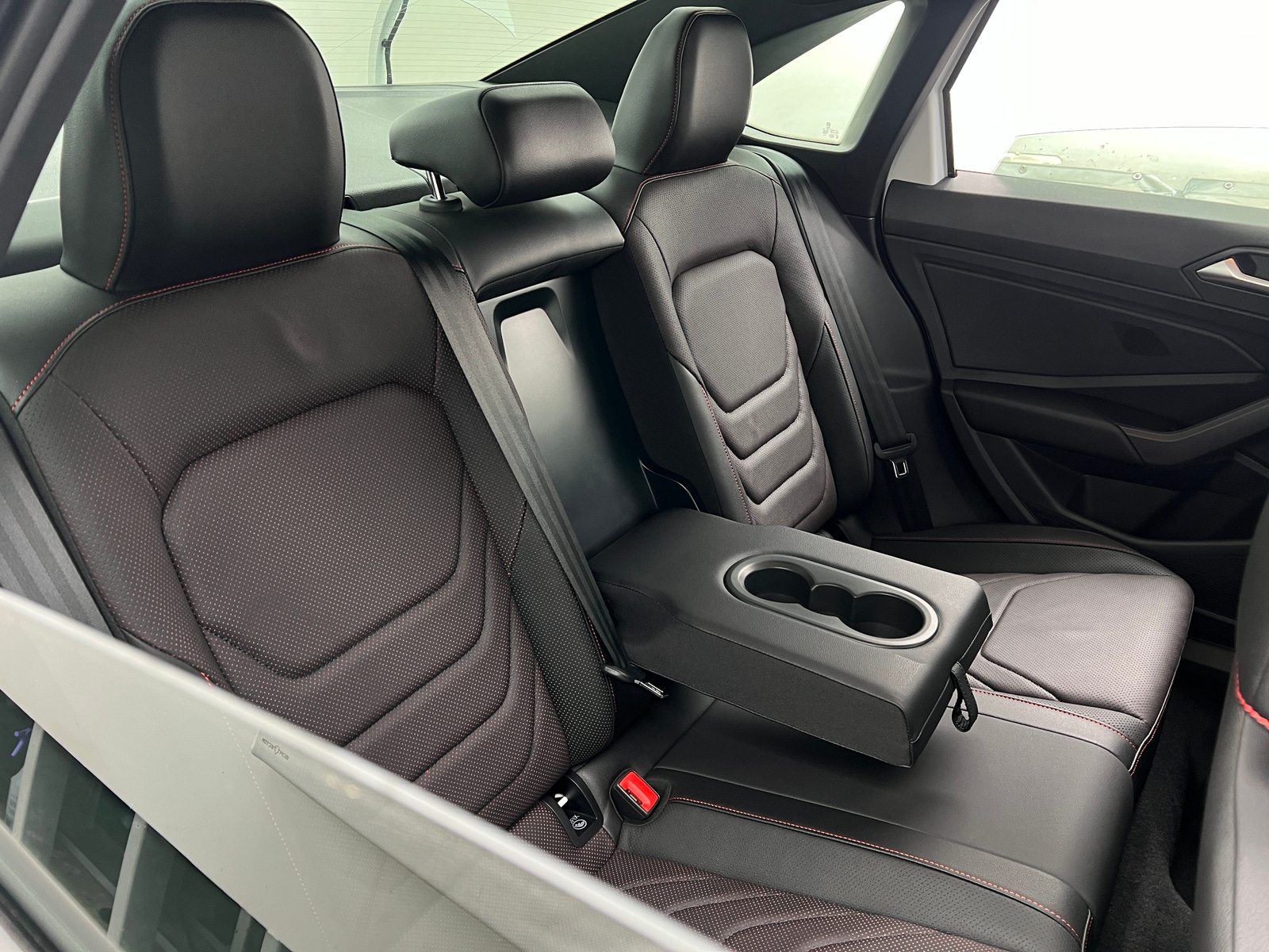 Thumbnail: 2023 Volkswagen Jetta - 5