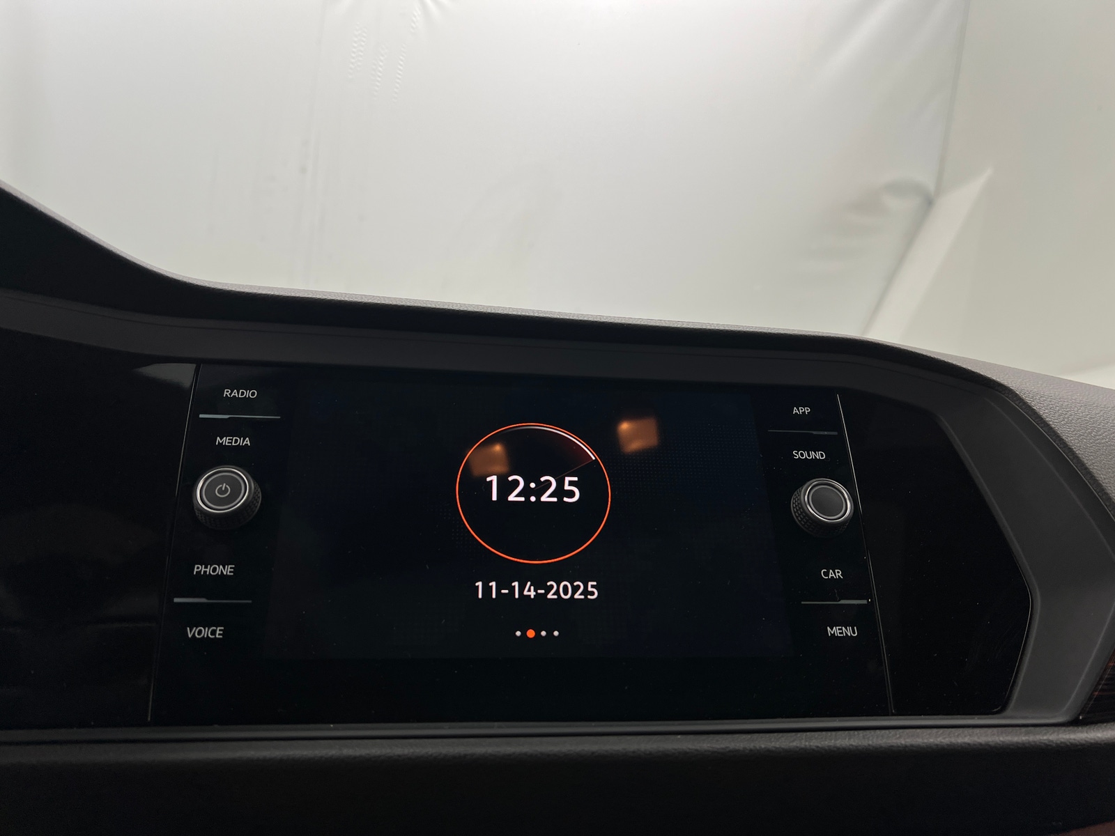 Thumbnail: 2023 Volkswagen Jetta - 3