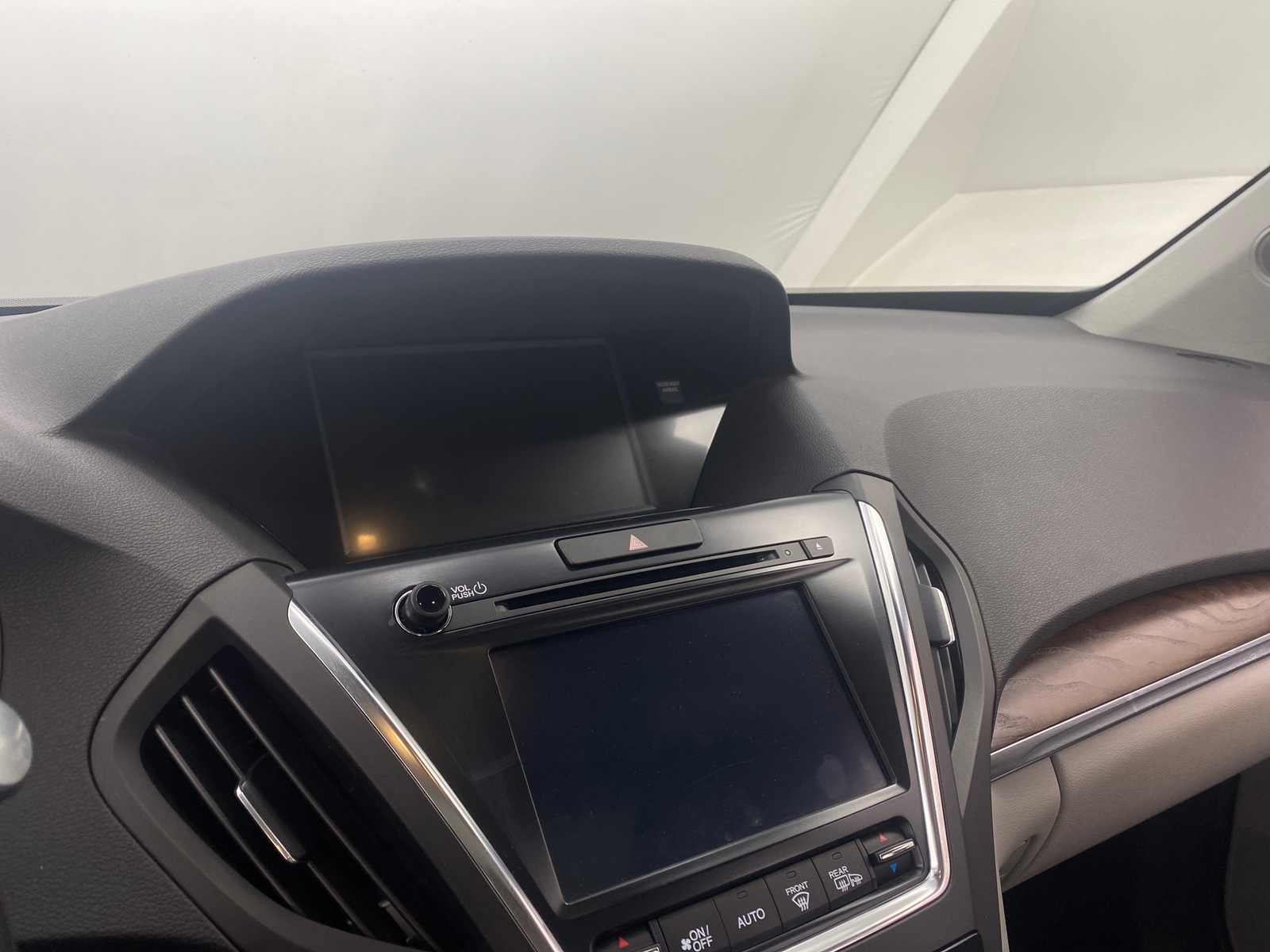 Thumbnail: 2019 Acura MDX - 3