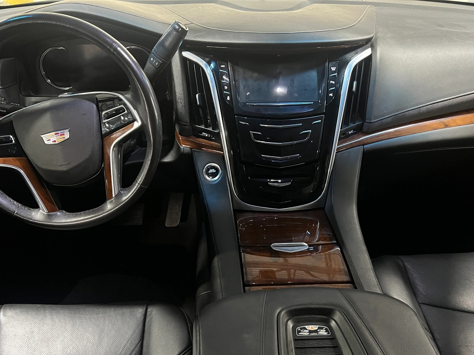 Thumbnail: 2019 Cadillac Escalade - 2