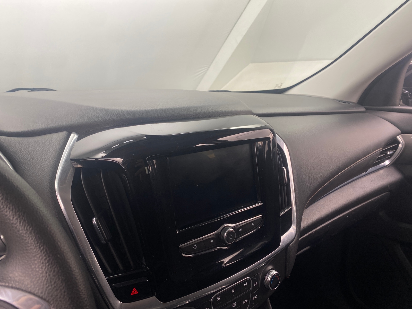 Thumbnail: 2020 Chevrolet Traverse - 4