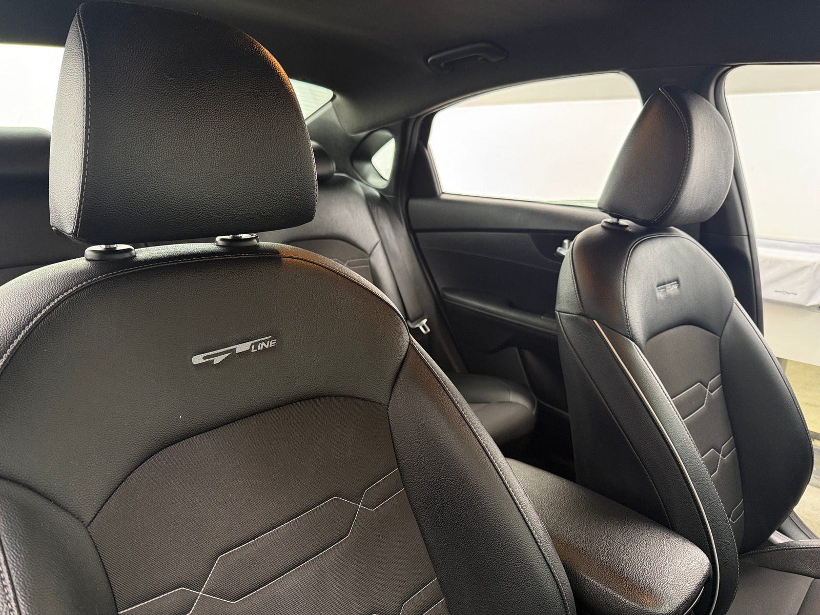 Thumbnail: 2021 Kia Forte - 2