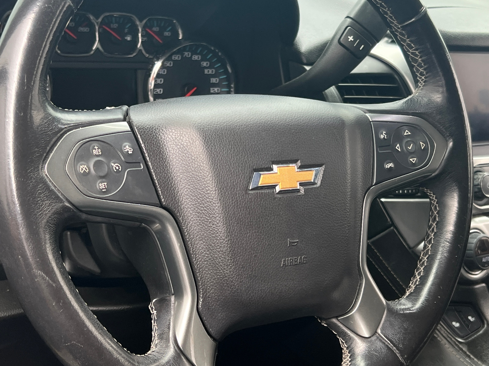 Thumbnail: 2019 Chevrolet Tahoe - 4