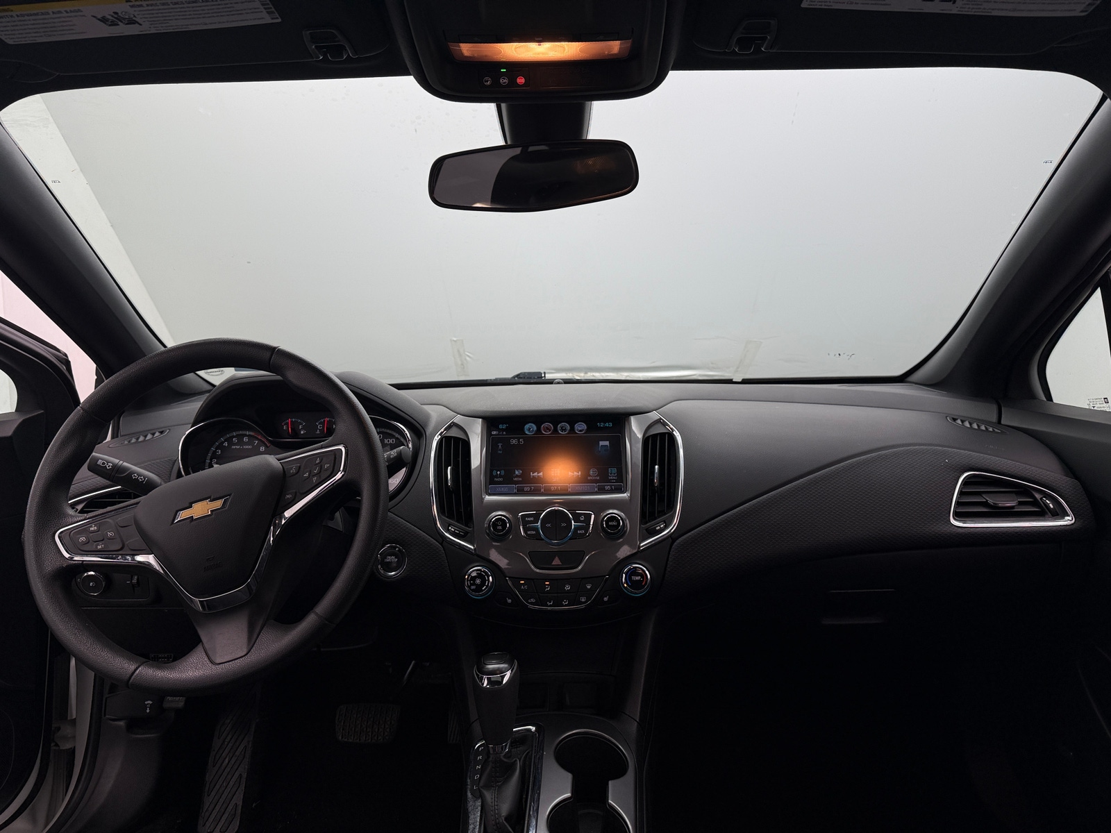 Thumbnail: 2018 Chevrolet Cruze - 3