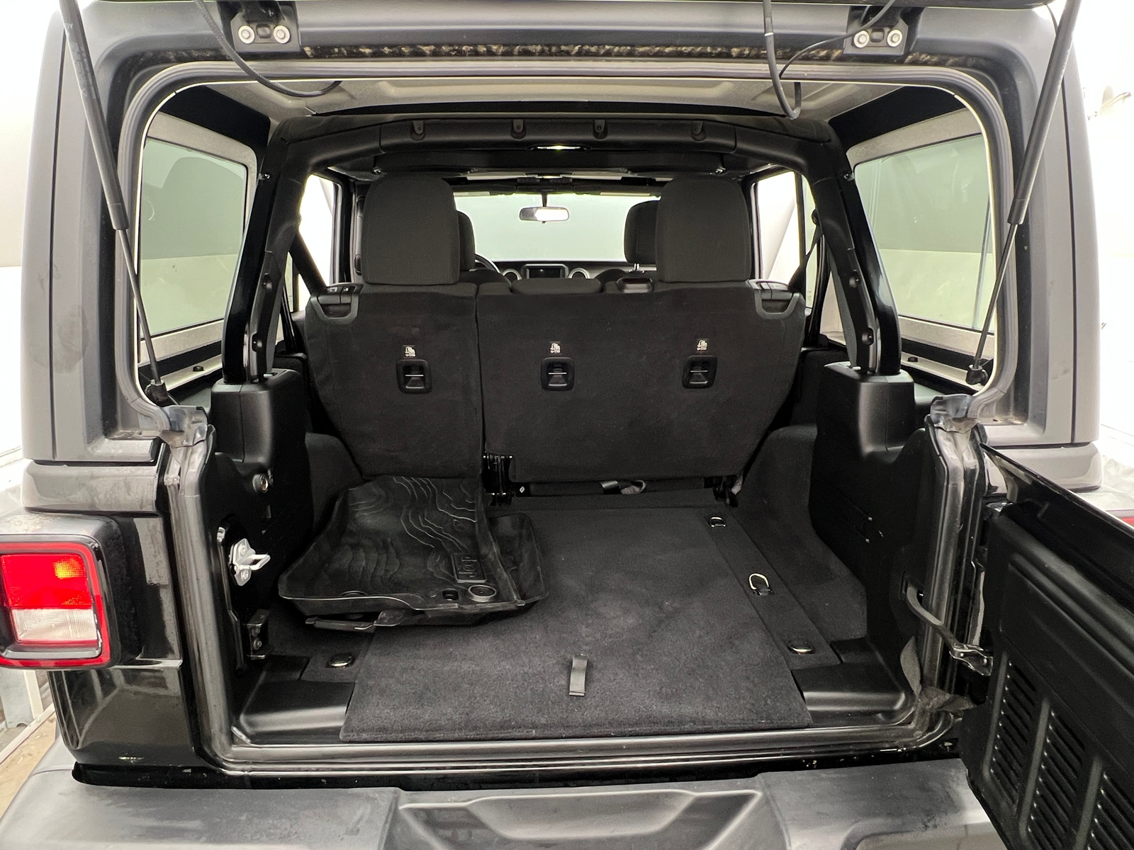 Thumbnail: 2018 Jeep Wrangler - 7