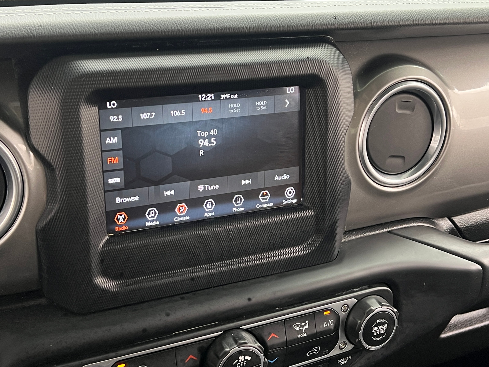 Thumbnail: 2018 Jeep Wrangler - 4