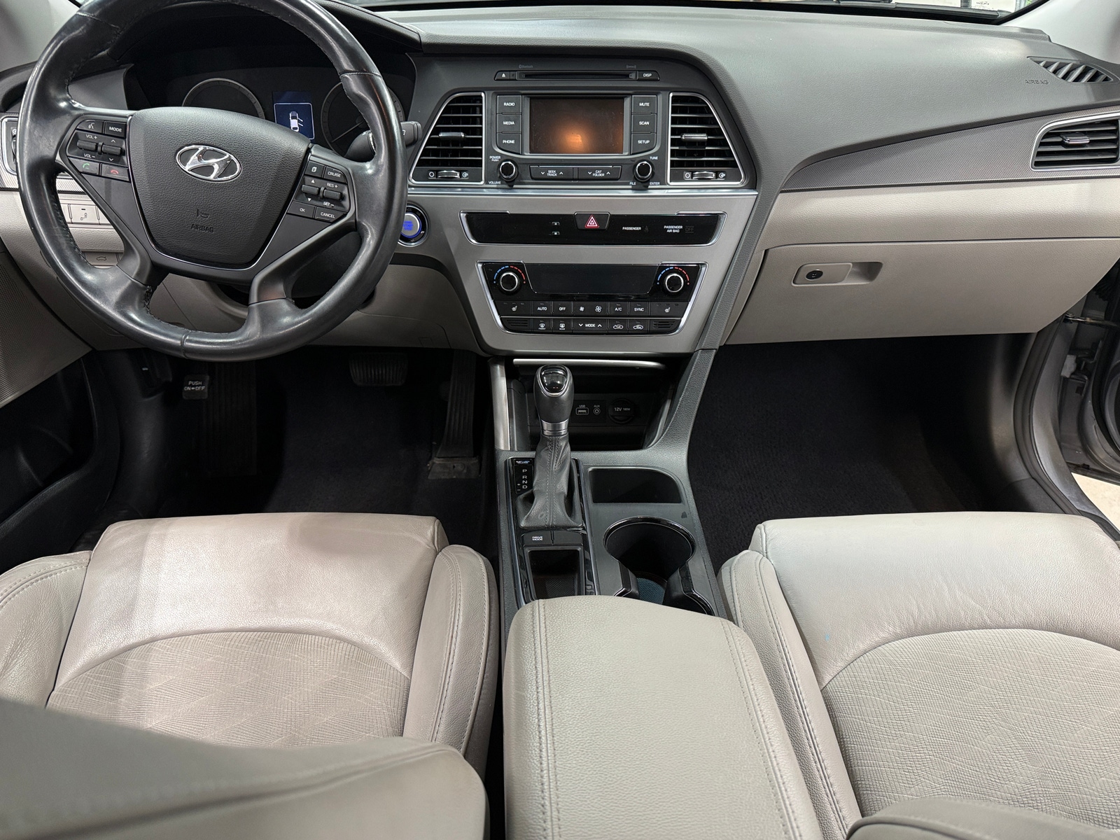 Thumbnail: 2015 Hyundai Sonata - 3