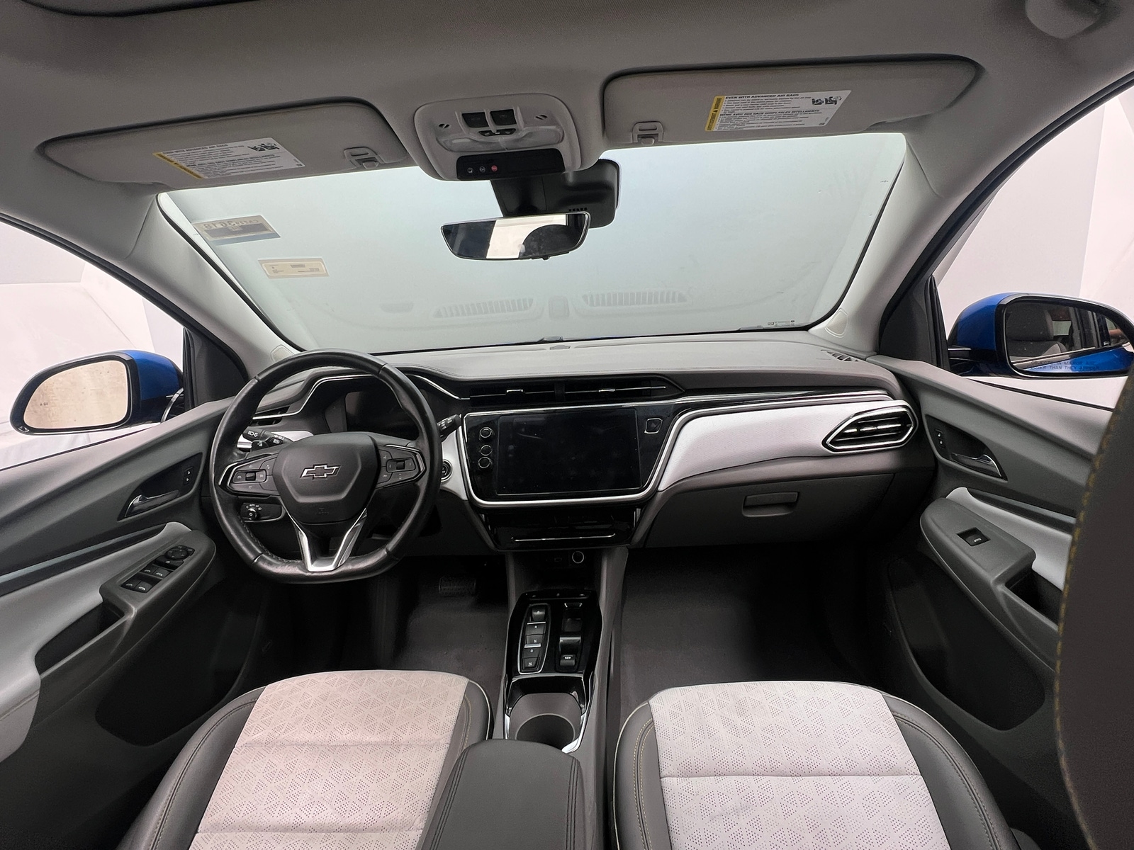 Thumbnail: 2023 Chevrolet Bolt EUV - 2