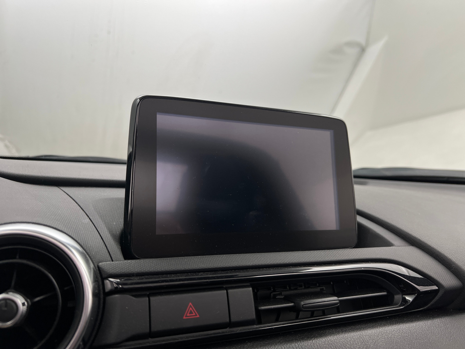 Thumbnail: 2021 Mazda MX-5 Miata - 3