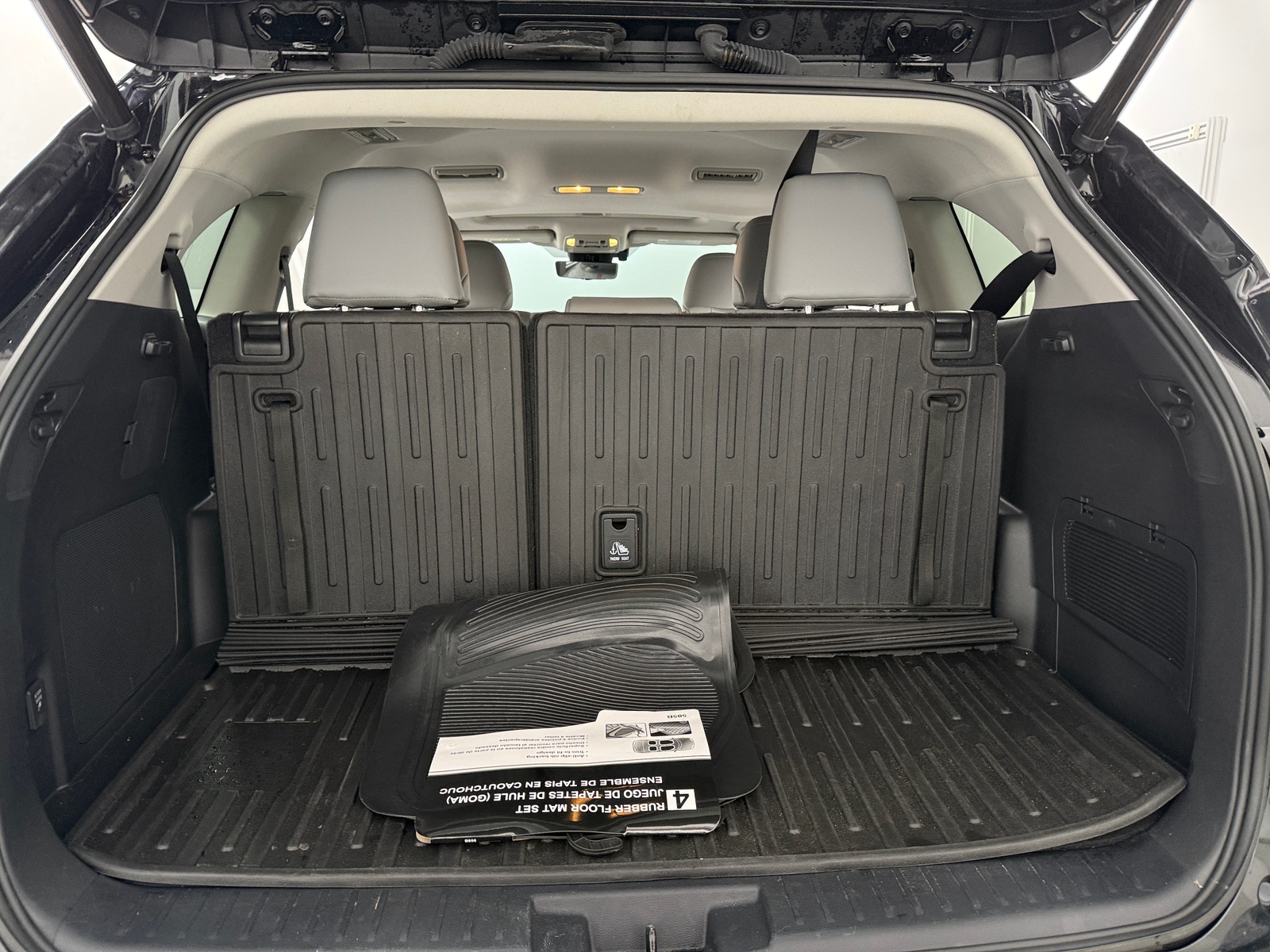 Thumbnail: 2023 Toyota Highlander - 6