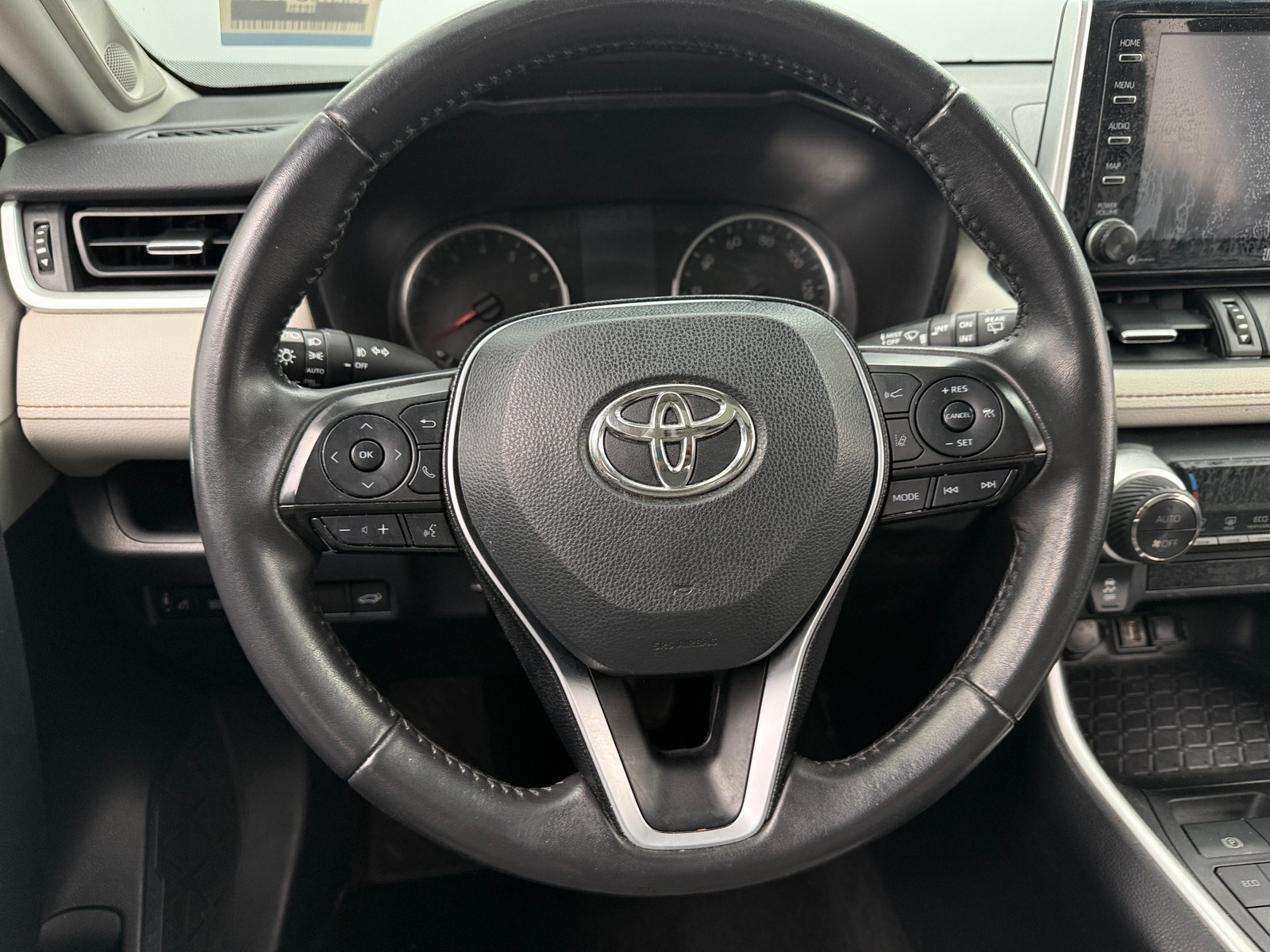 Thumbnail: 2020 Toyota RAV4 - 4