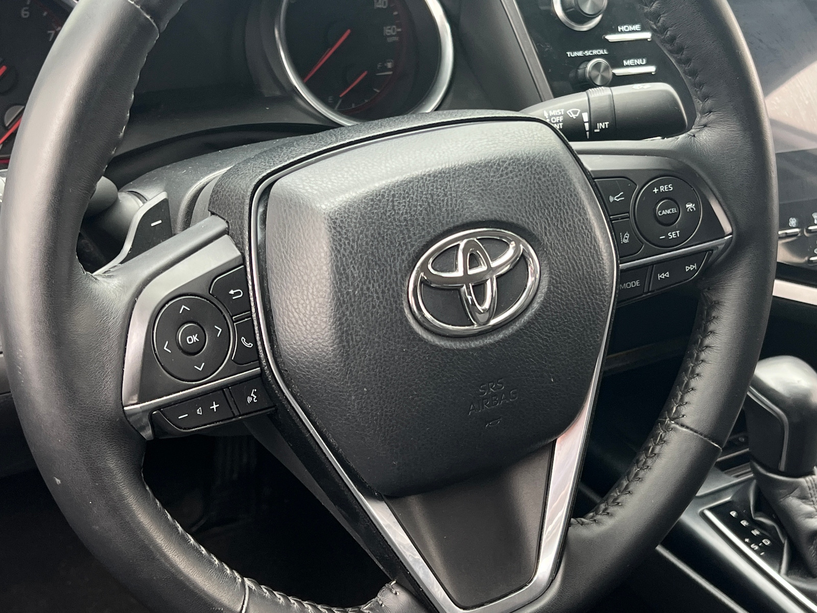 Thumbnail: 2019 Toyota Camry - 4