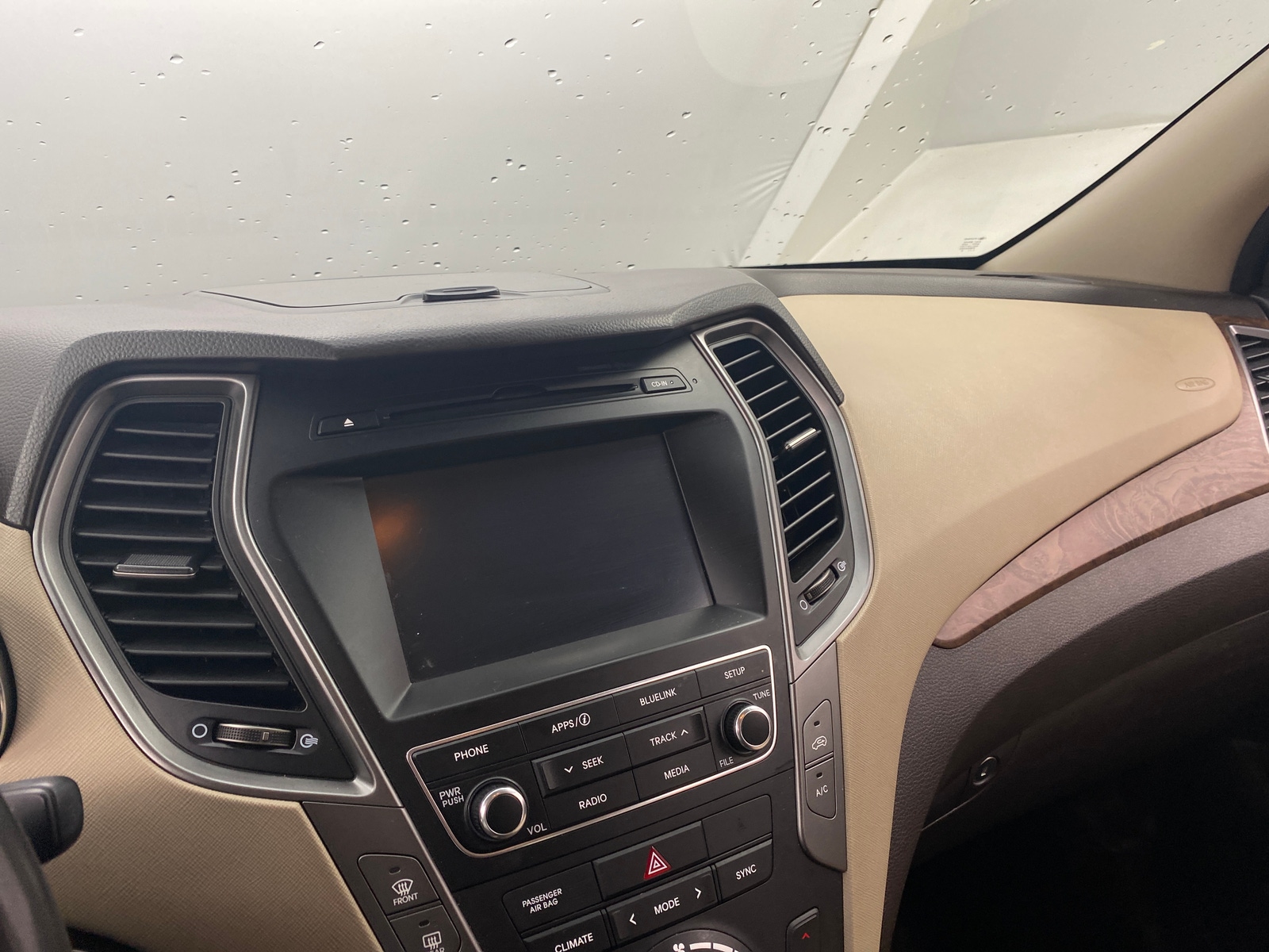 Thumbnail: 2018 Hyundai Santa Fe - 3