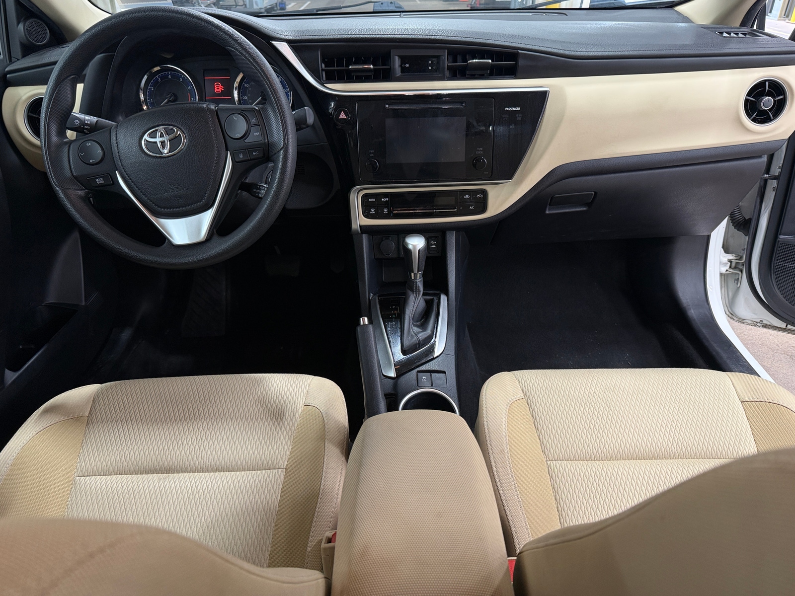 Thumbnail: 2017 Toyota Corolla - 3