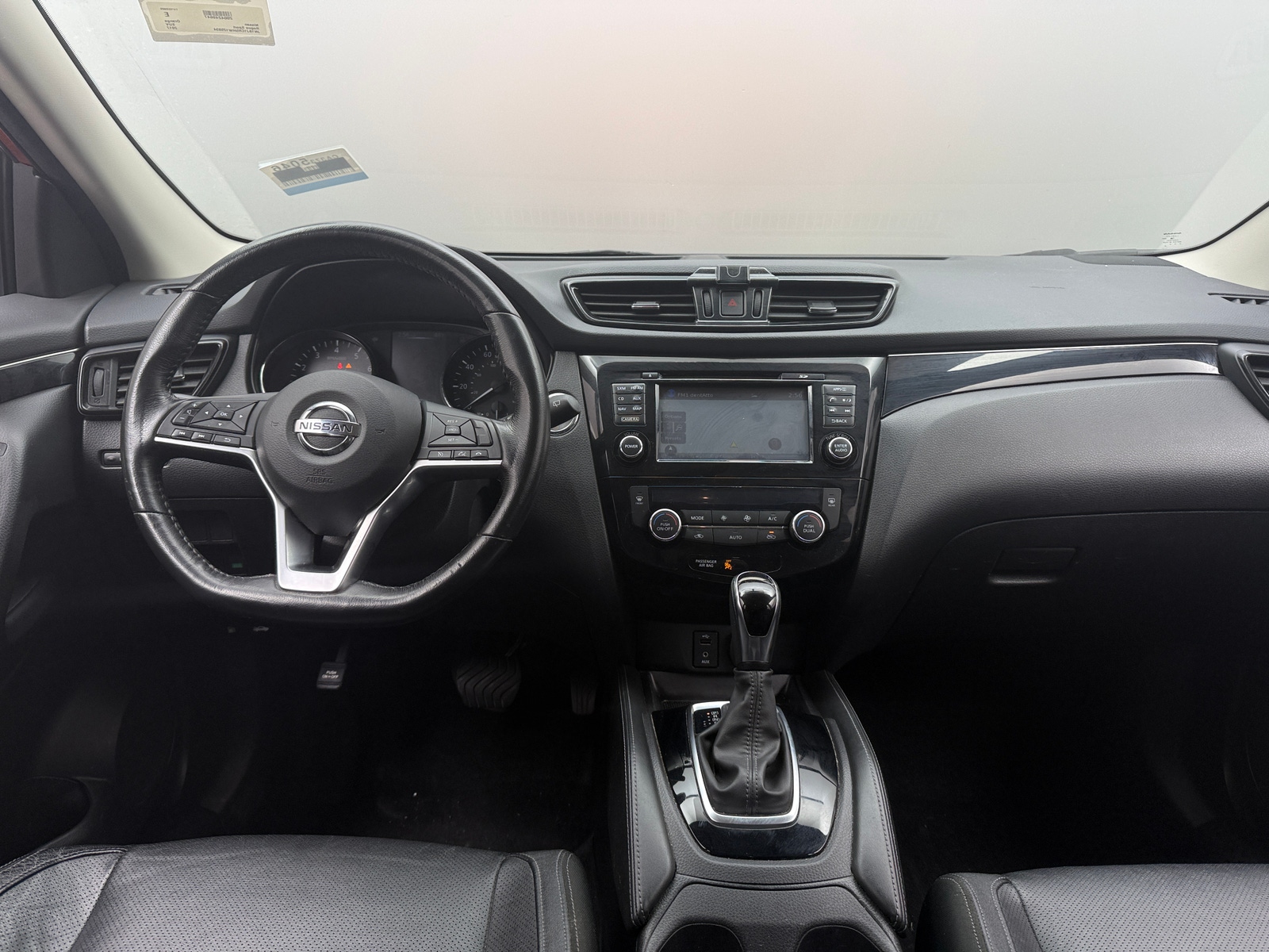 Thumbnail: 2017 Nissan Rogue Sport - 2