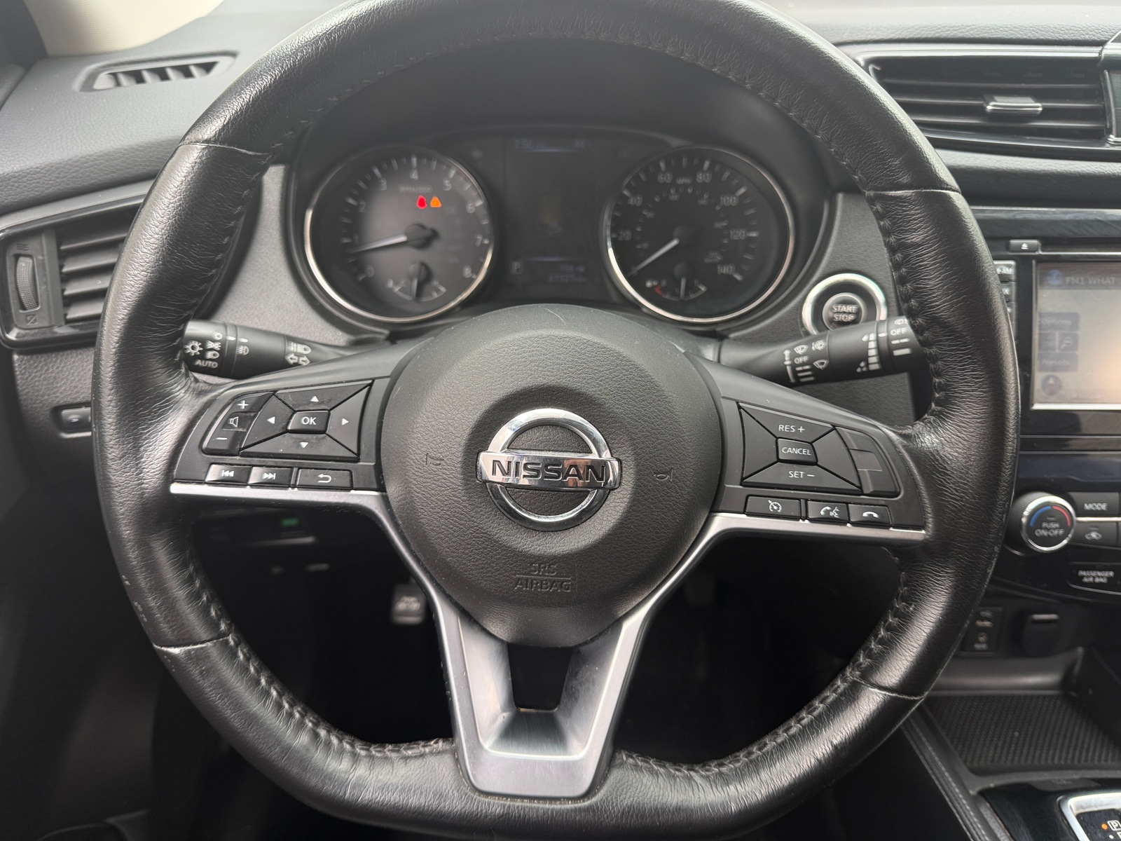 Thumbnail: 2017 Nissan Rogue Sport - 4