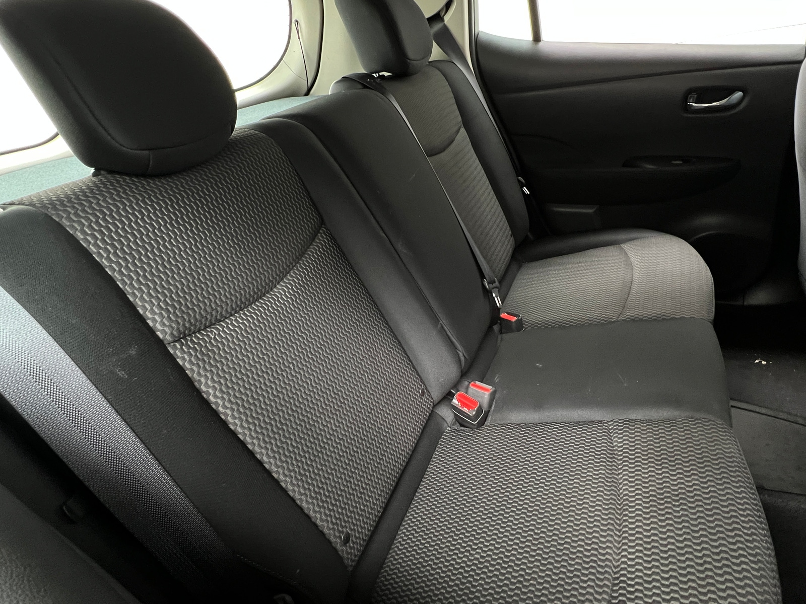 Thumbnail: 2017 Nissan Leaf - 6