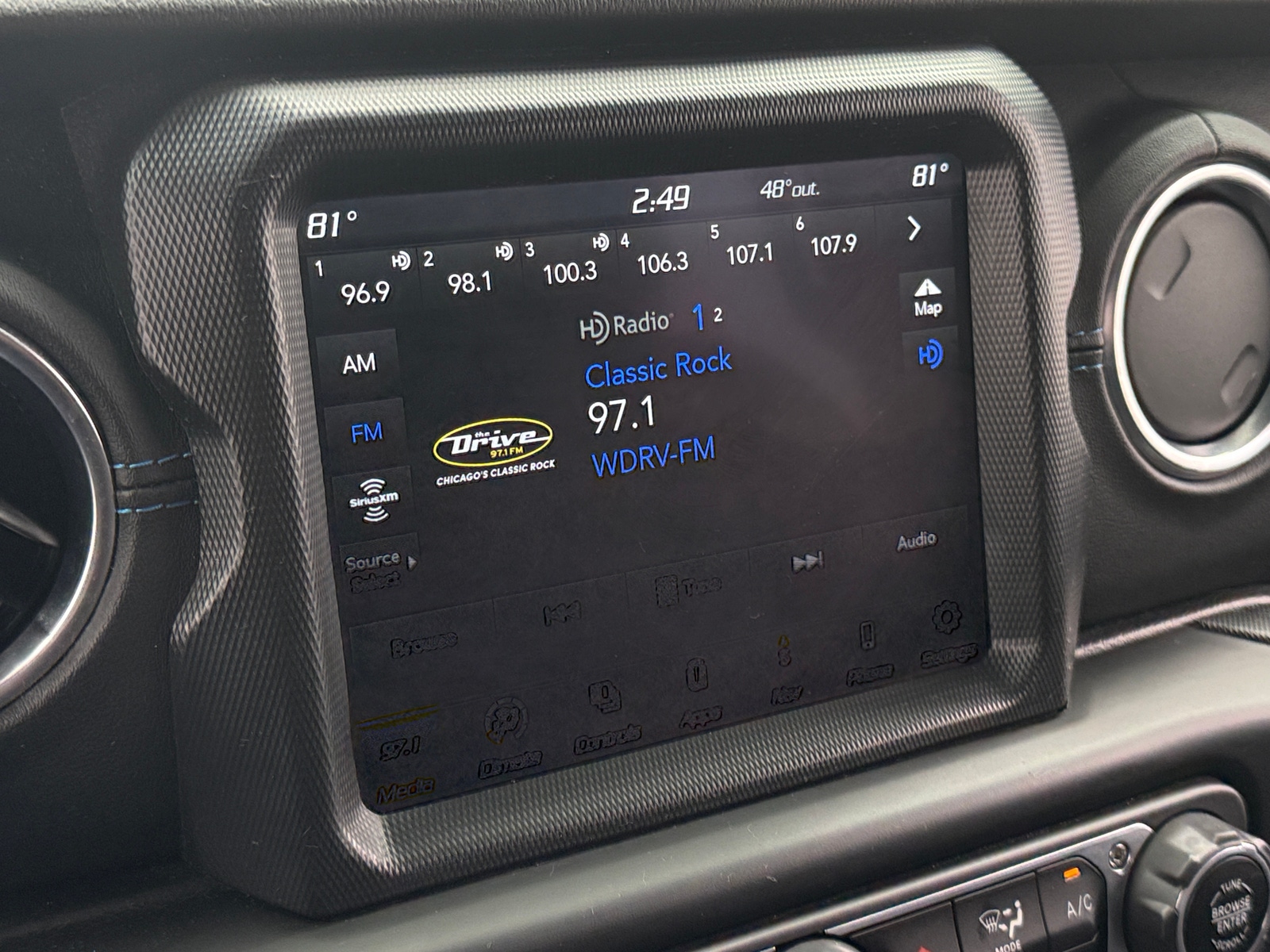 Thumbnail: 2021 Jeep Wrangler - 3