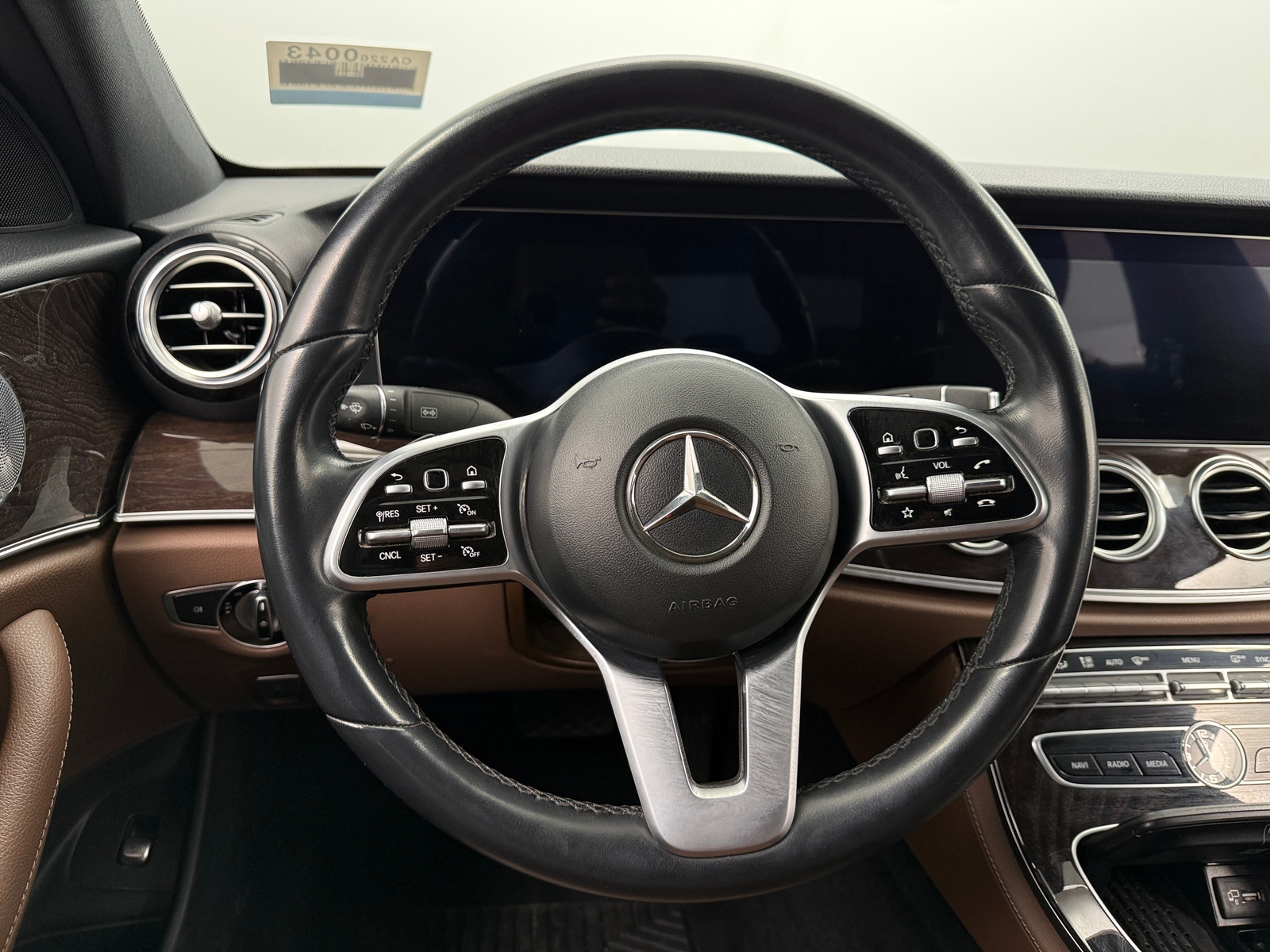 Thumbnail: 2020 Mercedes-Benz E-Class - 4