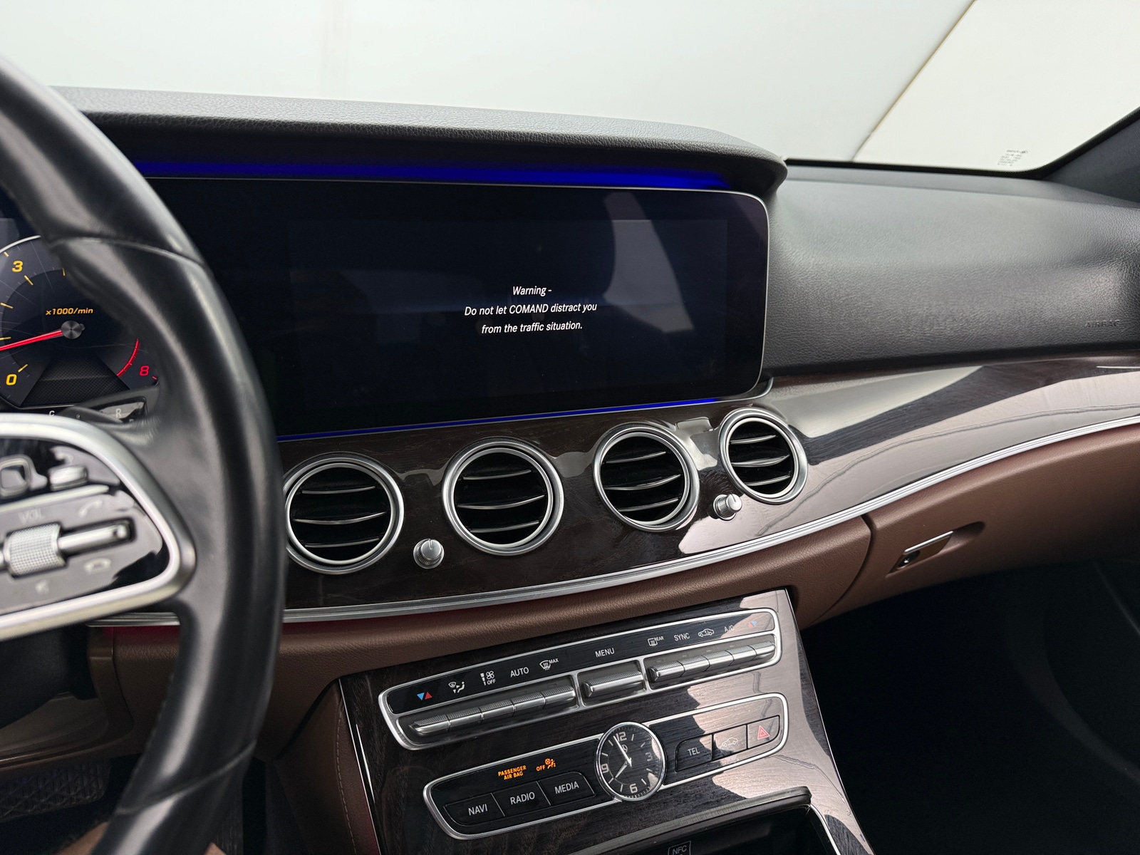 Thumbnail: 2020 Mercedes-Benz E-Class - 3