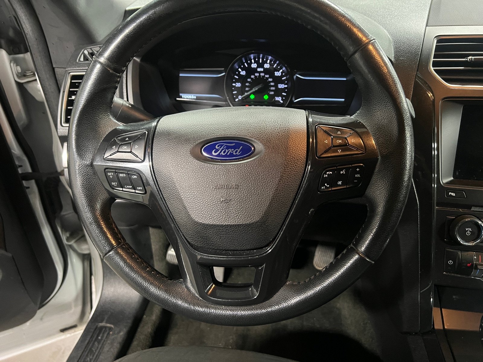 Thumbnail: 2018 Ford Explorer - 5