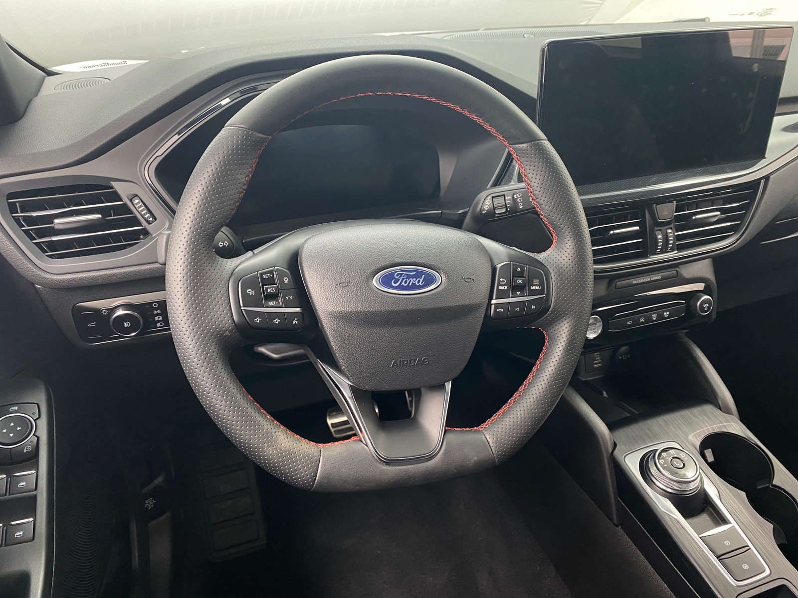 Thumbnail: 2023 Ford Escape - 4