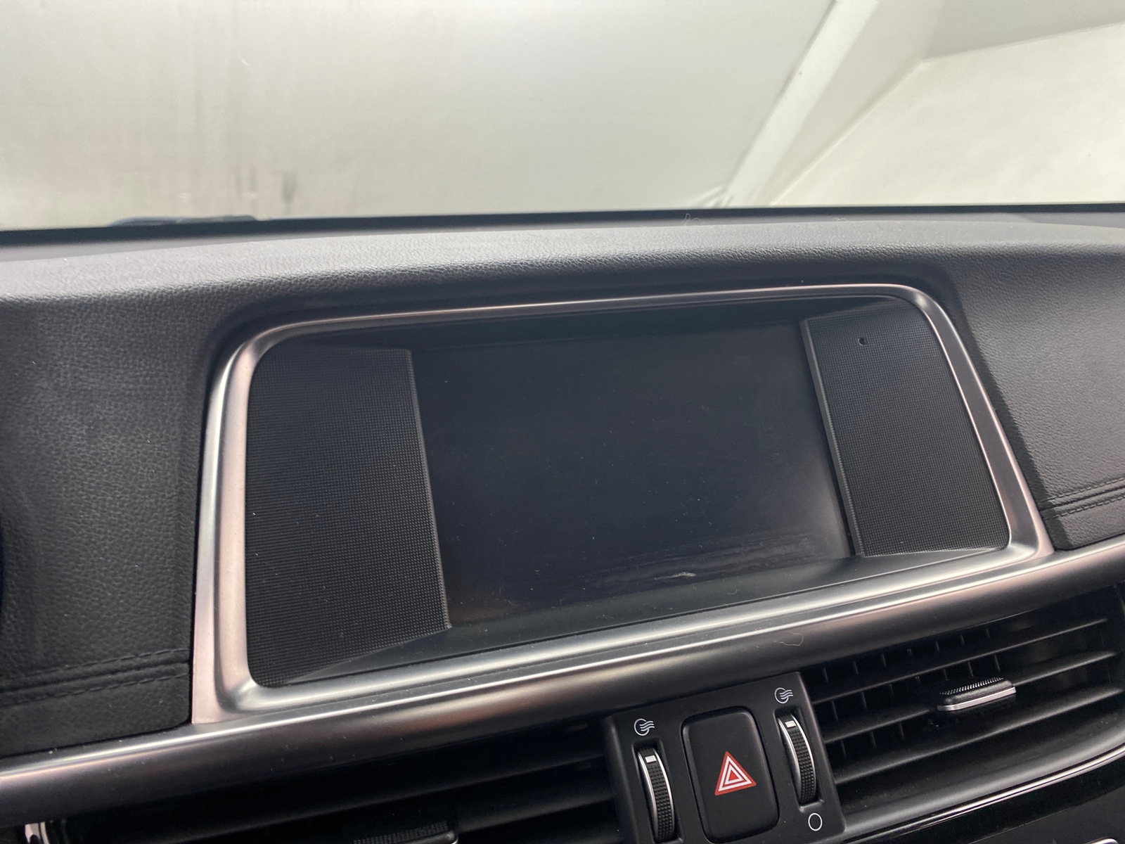 Thumbnail: 2018 Kia Optima - 3