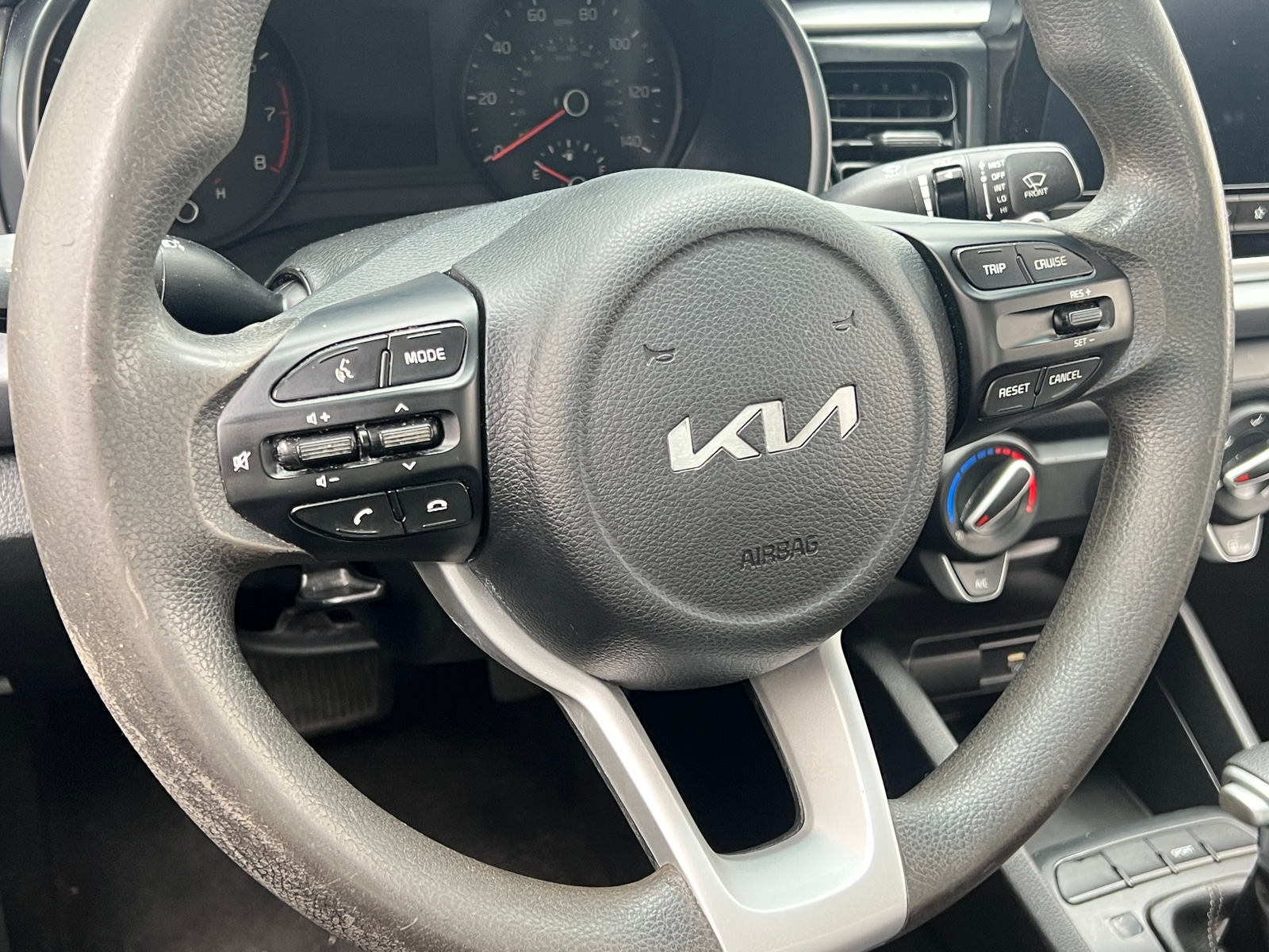 Thumbnail: 2023 Kia Rio - 5