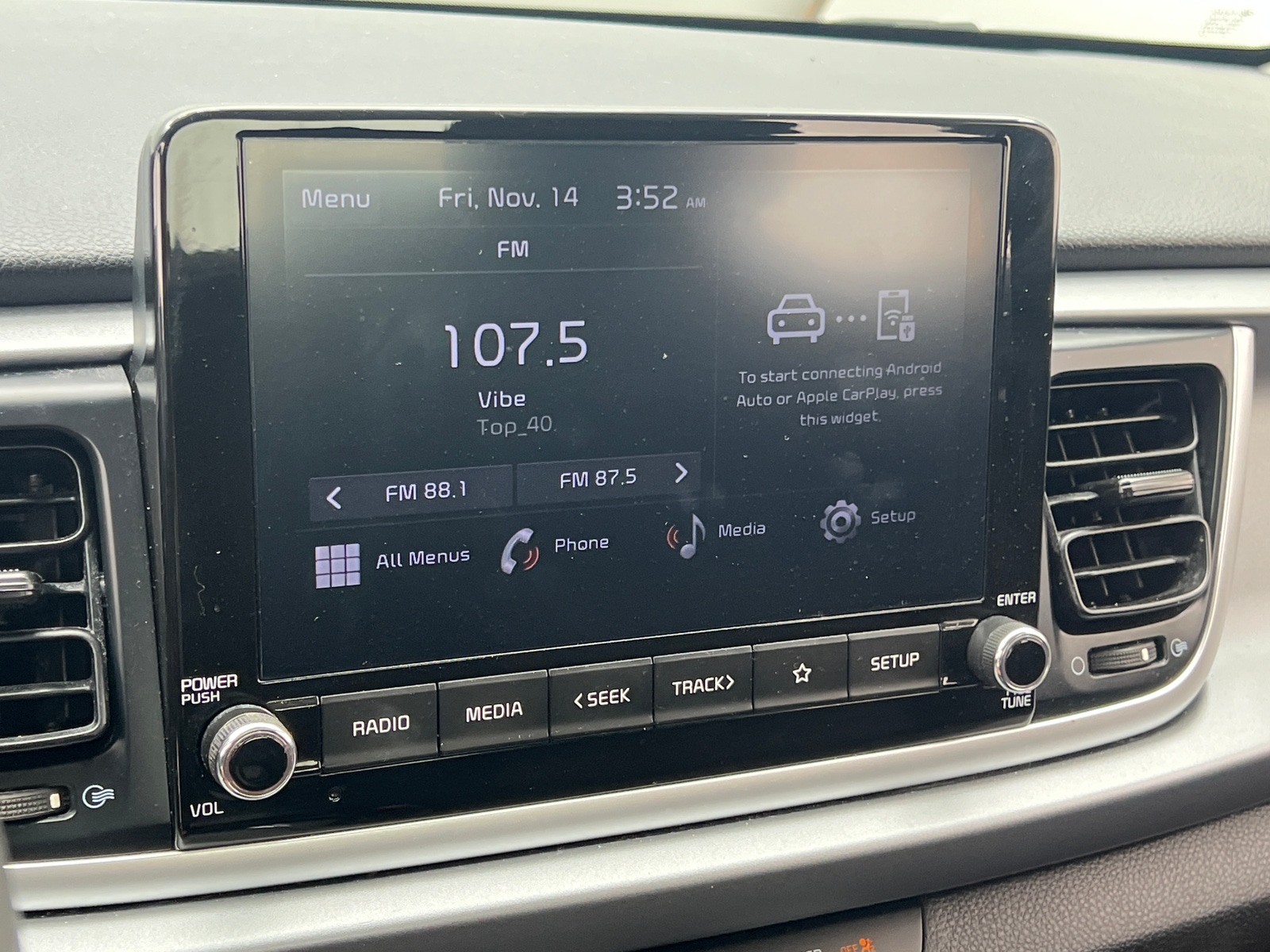 Thumbnail: 2023 Kia Rio - 4