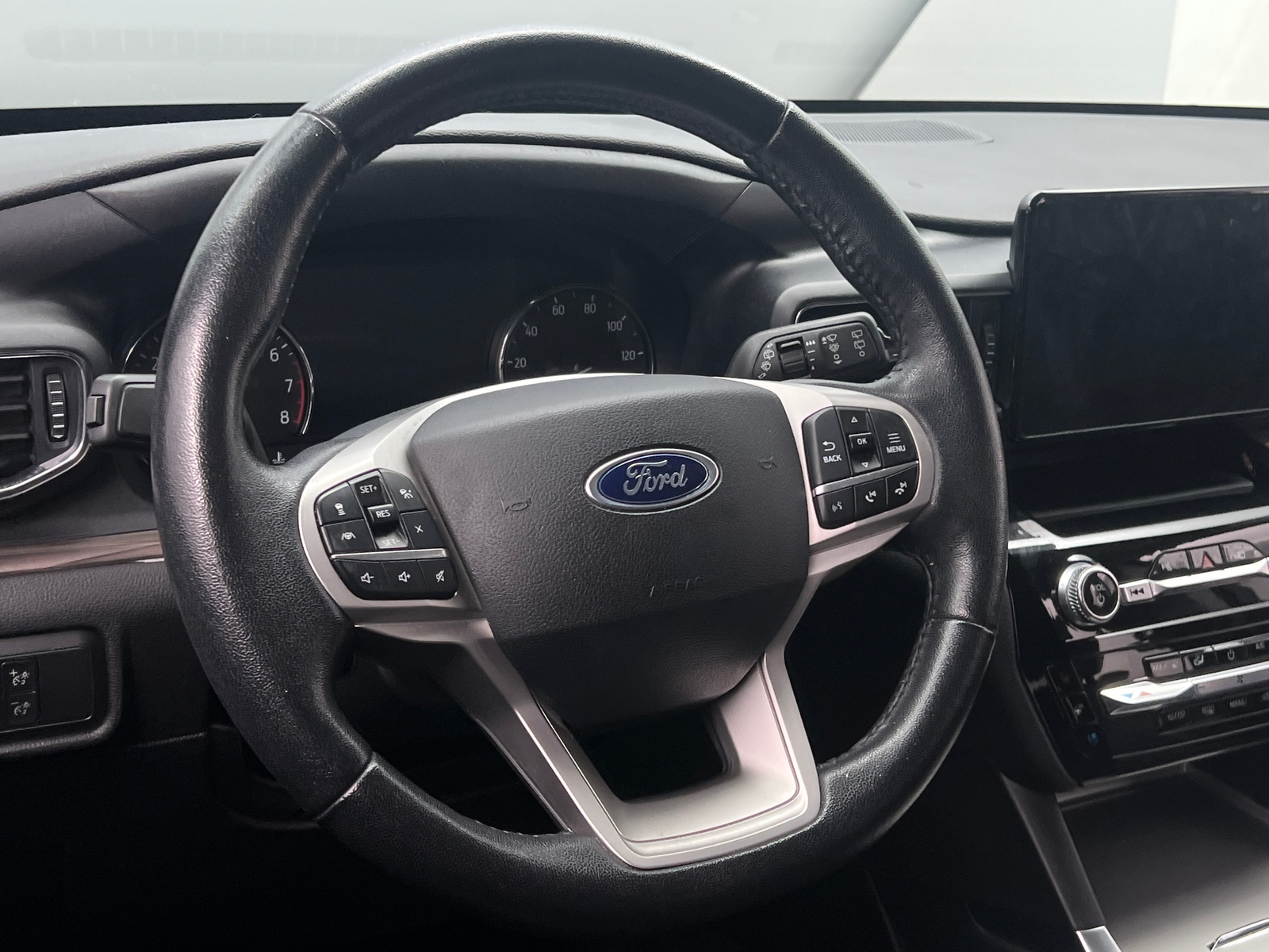 Thumbnail: 2021 Ford Explorer - 4