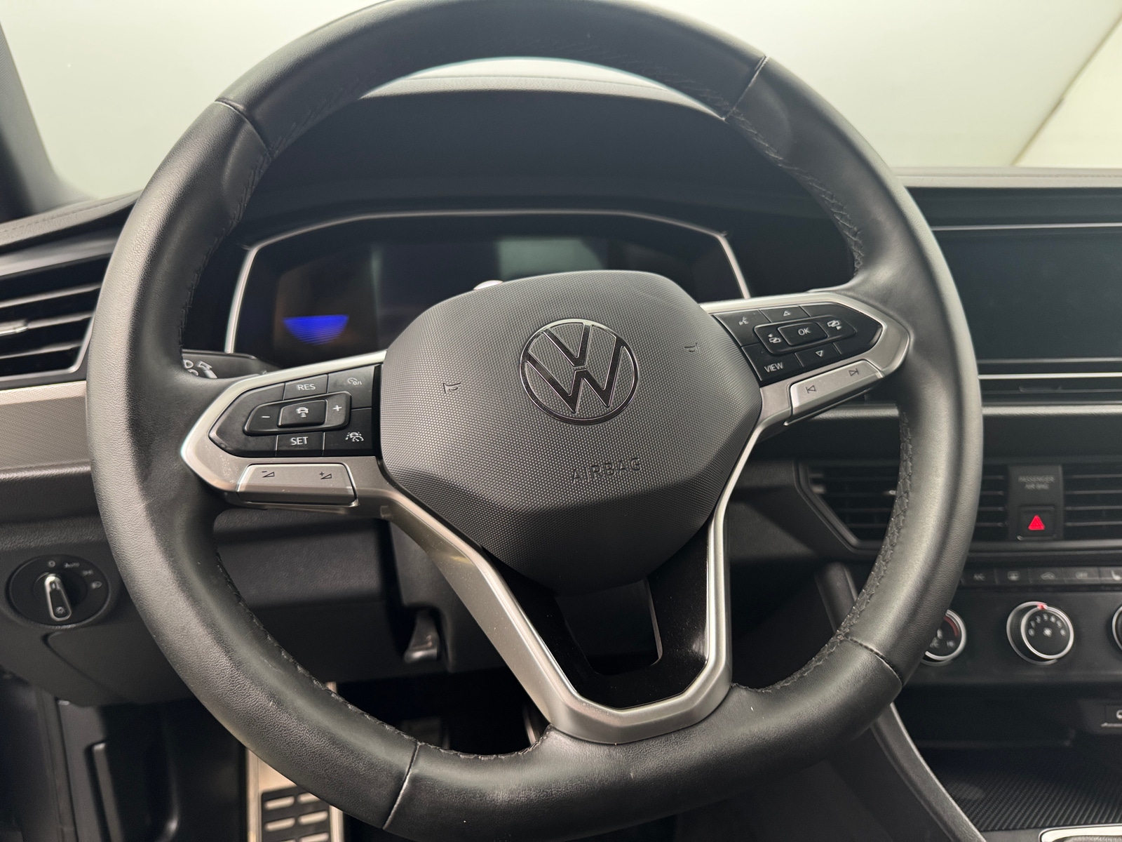 Thumbnail: 2024 Volkswagen Jetta - 5