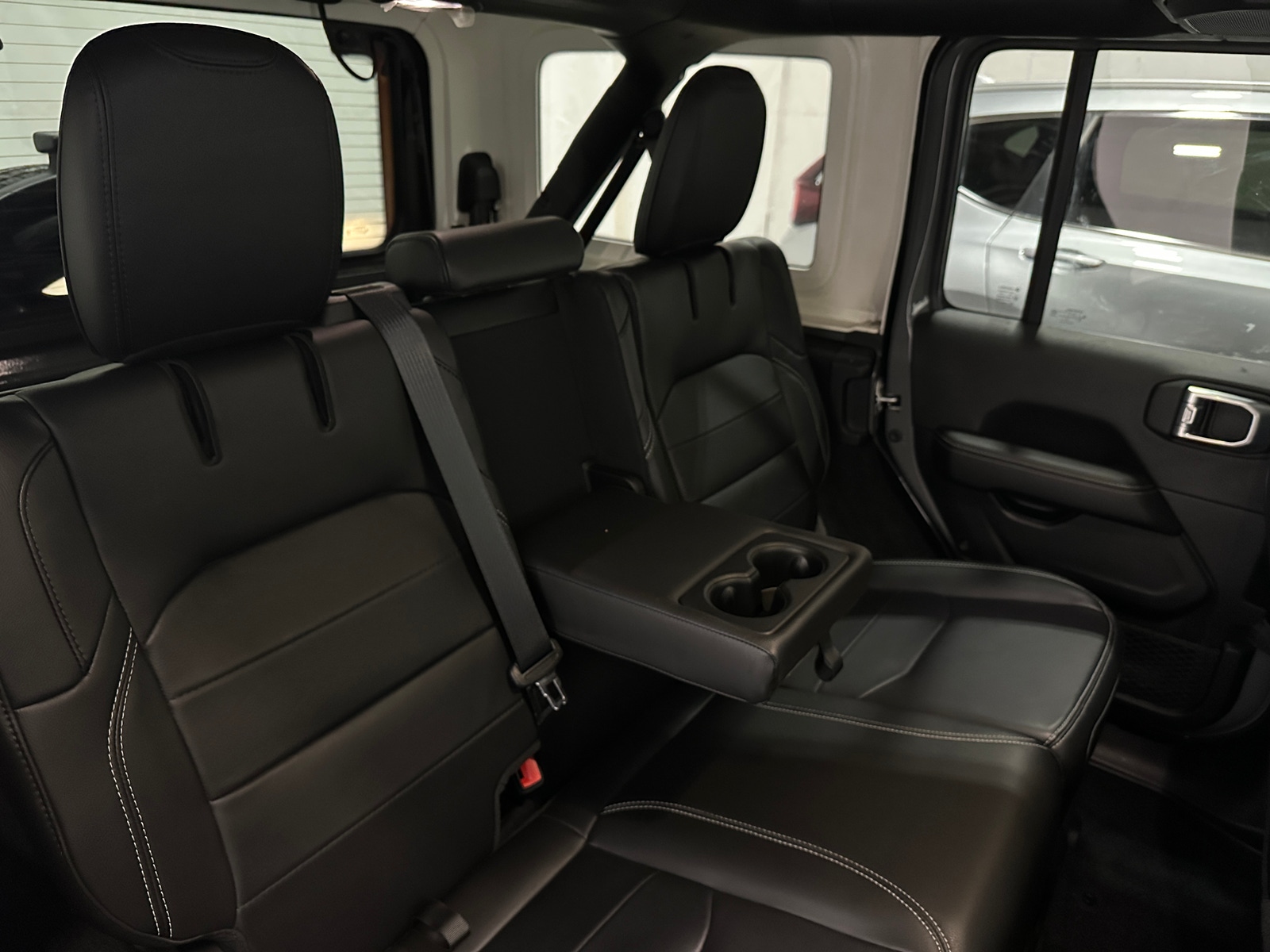 Thumbnail: 2021 Jeep Wrangler - 5