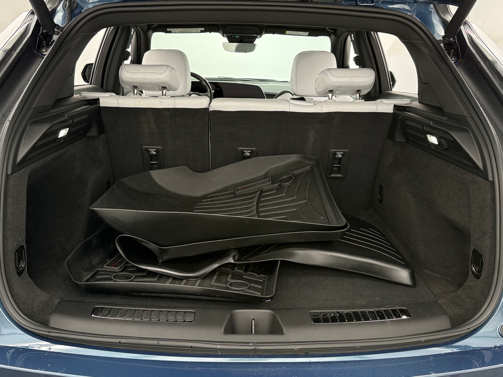 Thumbnail: 2024 Cadillac XT4 - 6